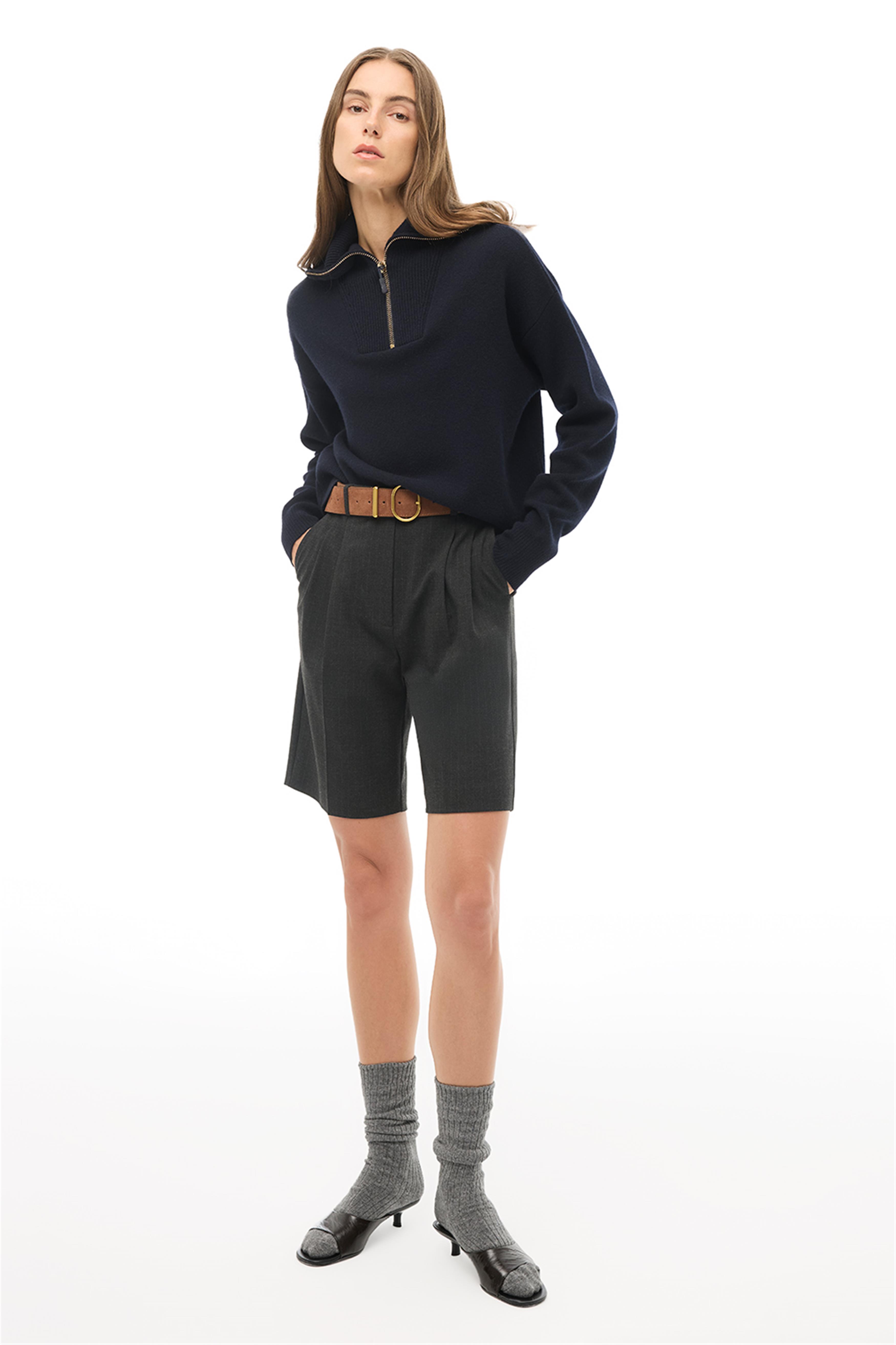 Antrasit Geniş Paça Diz Üstü Şort