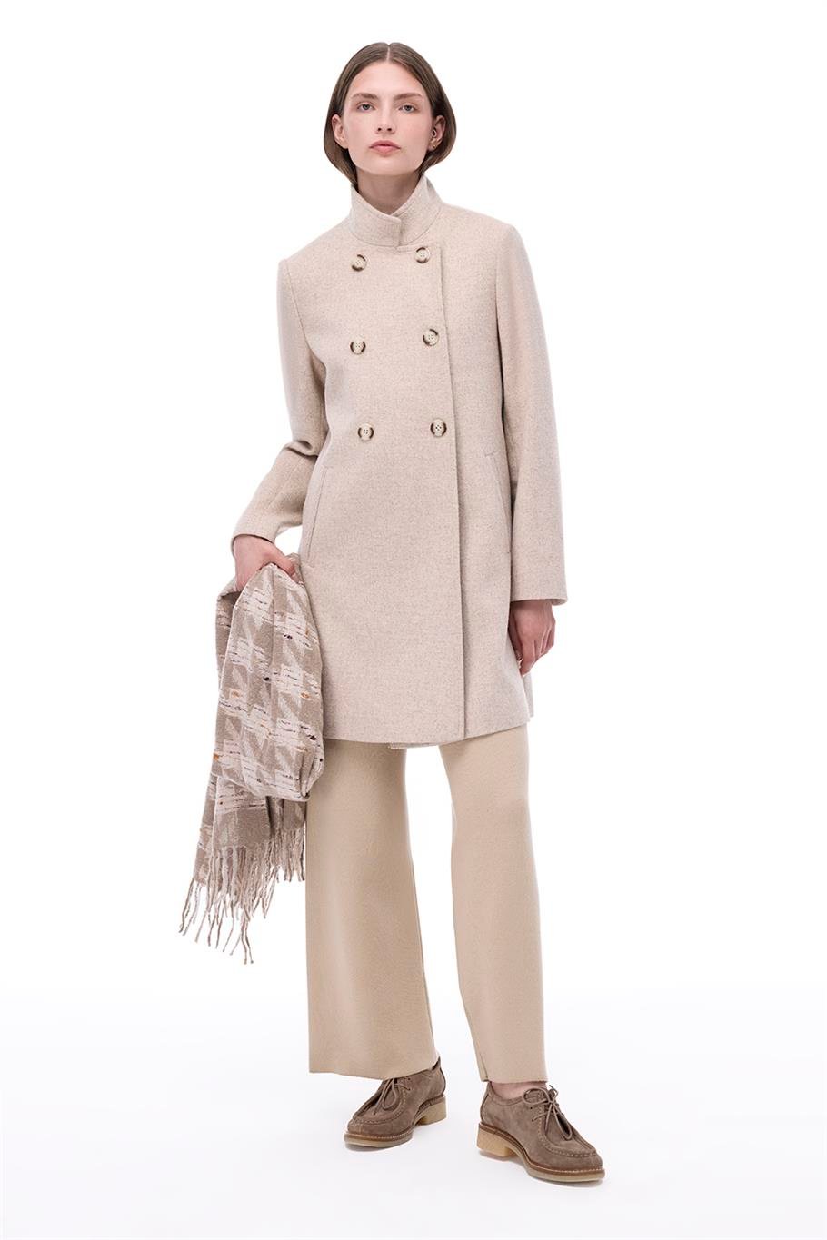 Arlines Diz Üstü Takma Kol Hakim Yaka Bej Renk Kadın Kaban