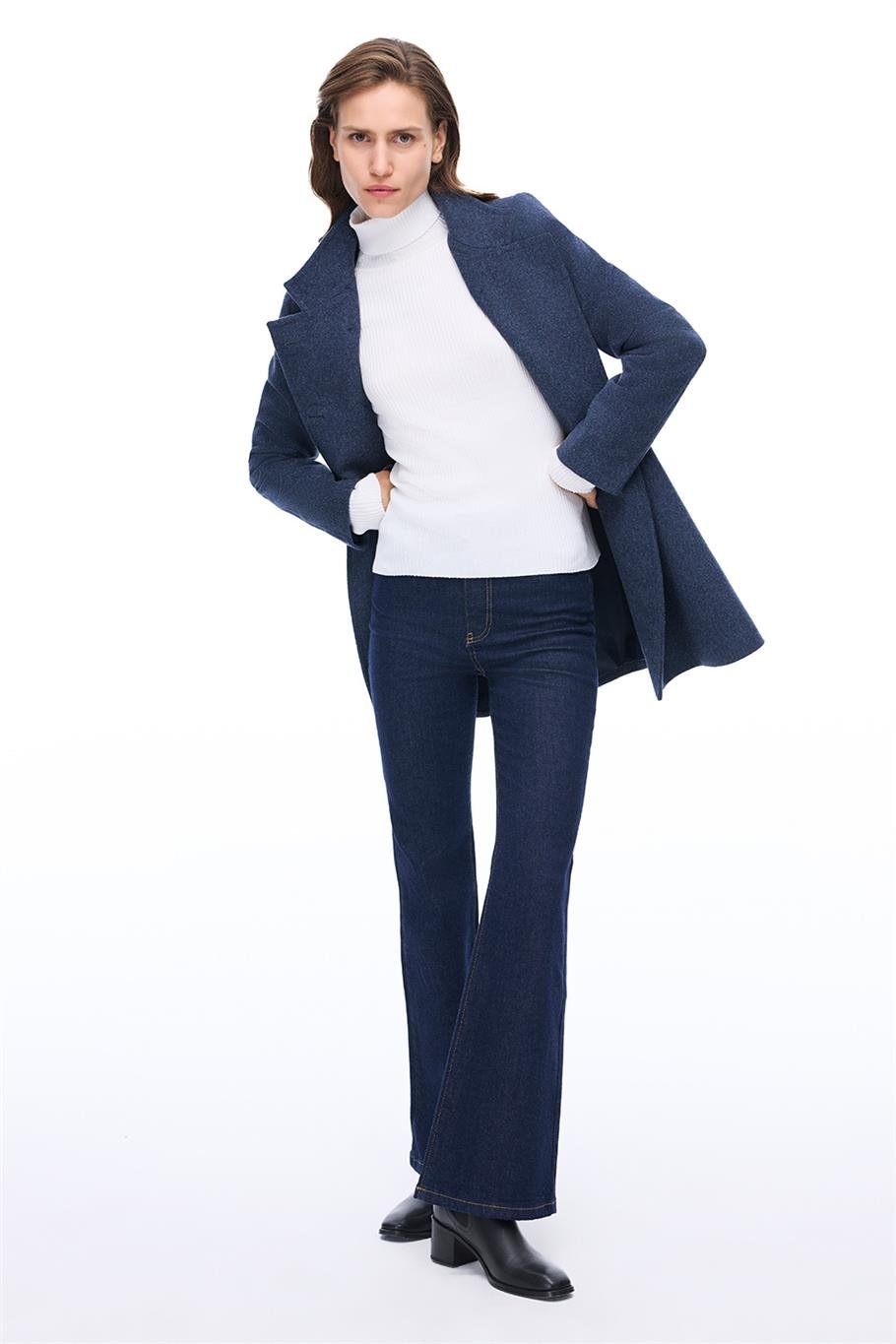 Arlines Diz Üstü Takma Kol Hakim Yaka Lacıvert Renk Kadın Kaban