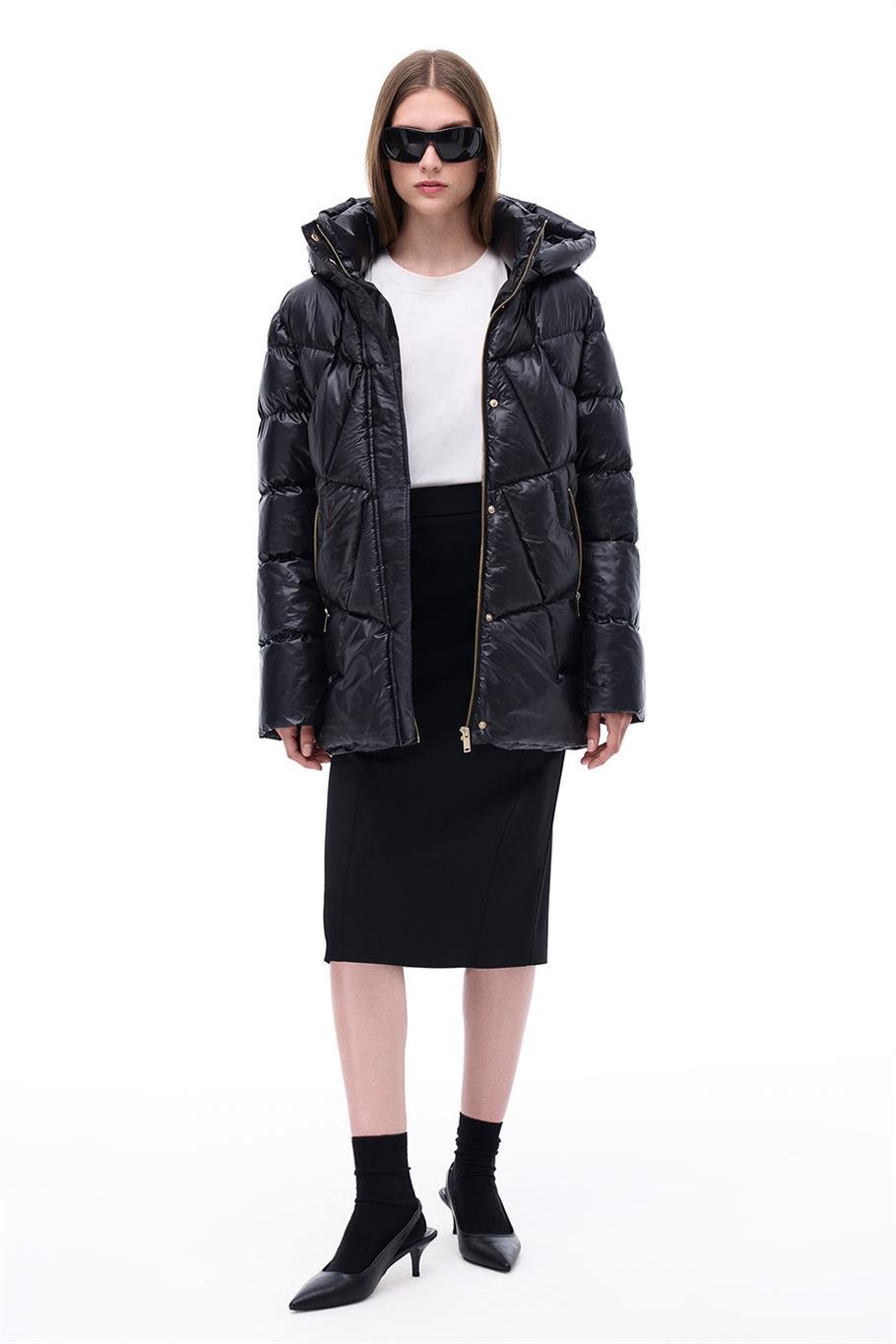 Aurens Rahat Kalıp Diz Üstü Düşük Kollu Hakim Yaka Siyah Mont