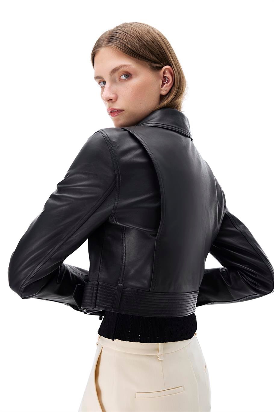 Aurens Slim Fit Kısa Boy Takma Kol Gömlek Yaka Siyah Ceket