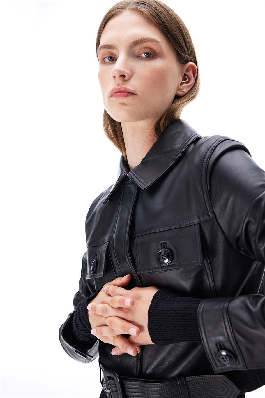 Aurens Slim Fit Kısa Boy Takma Kol Gömlek Yaka Siyah Ceket