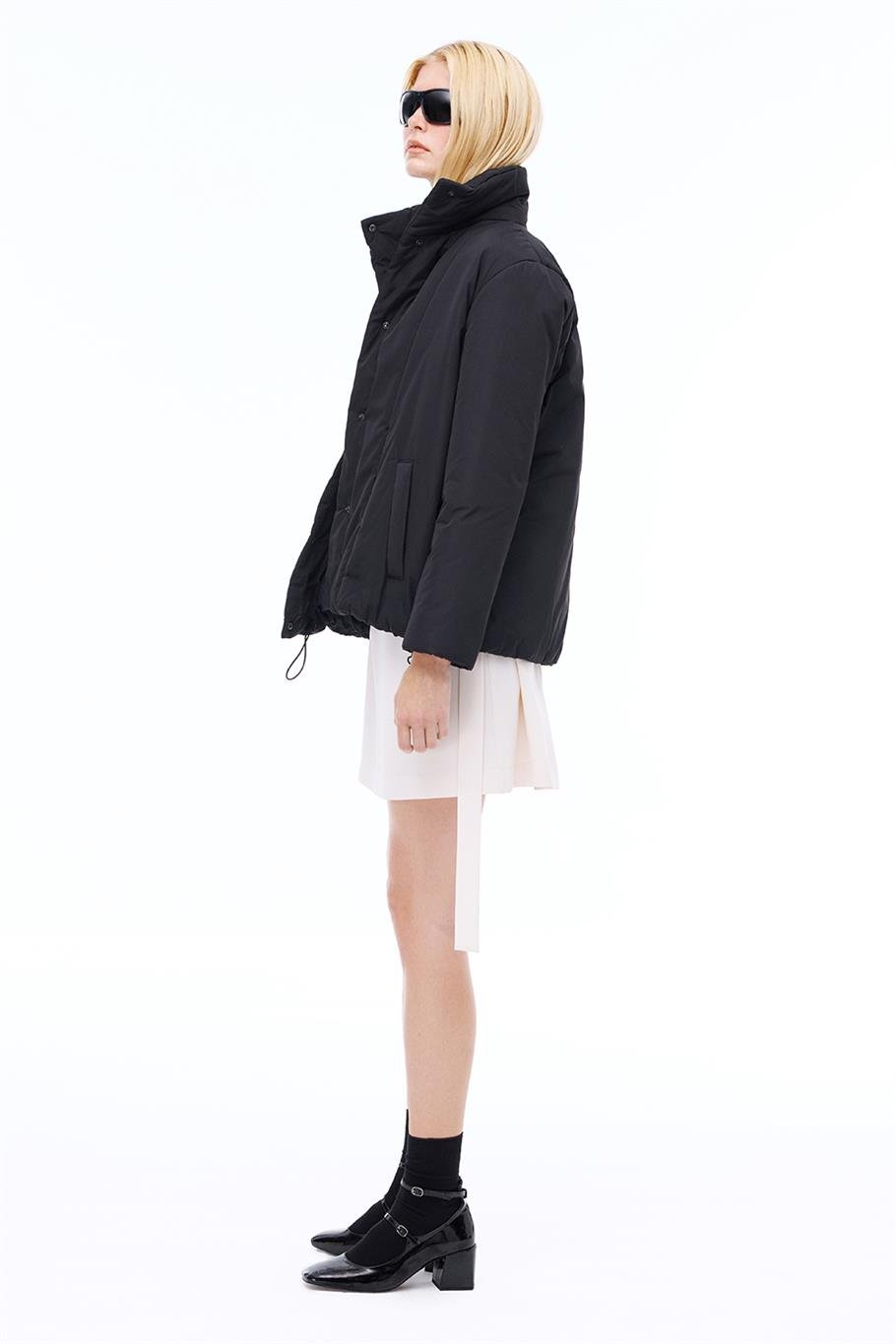 Awans Rahat Kalıp Kısa Boy Takma Kol Hakim Yaka Siyah Mont