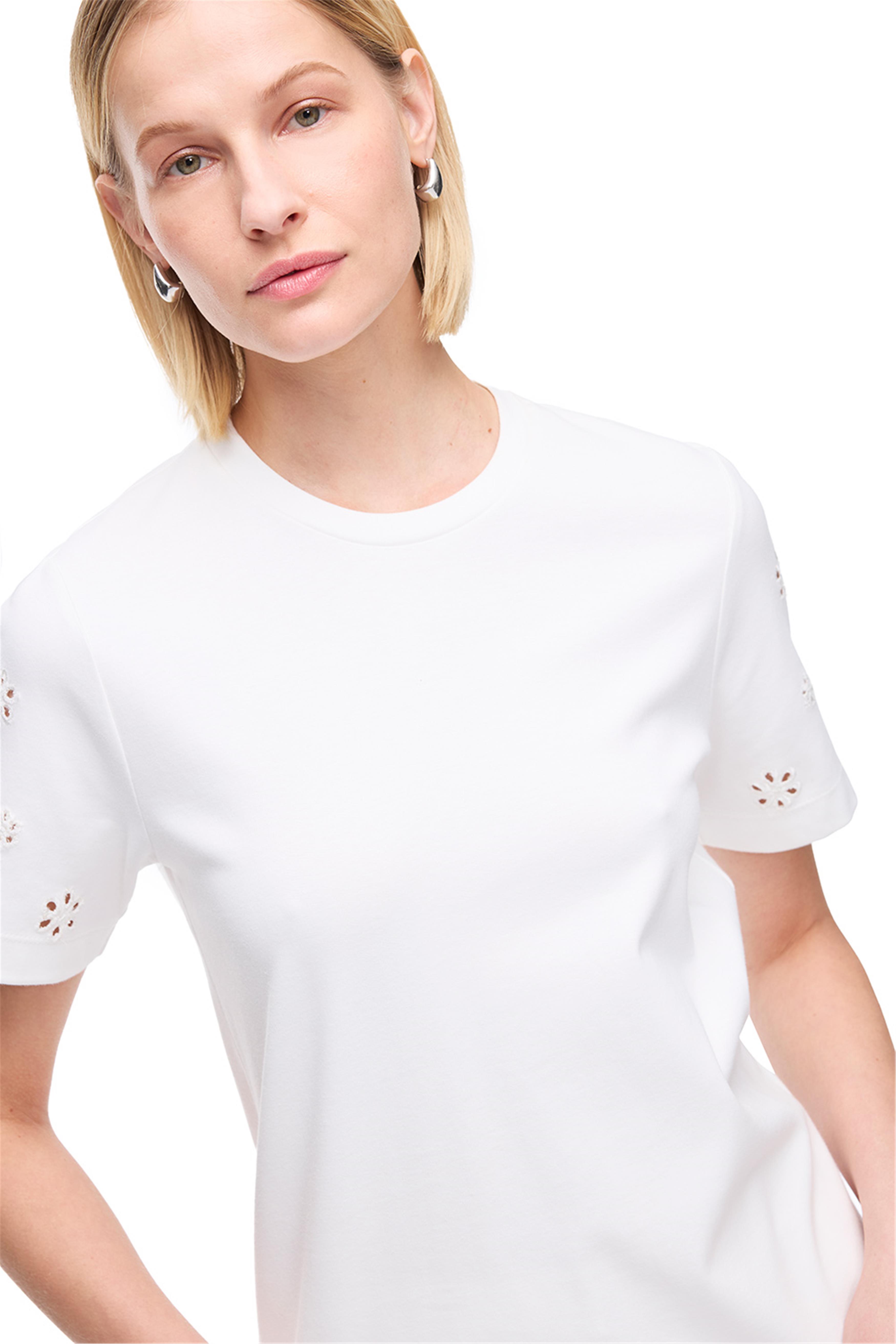 Beyaz %100 Pamuk Rahat Kalıp Bisiklet Yaka Tişört