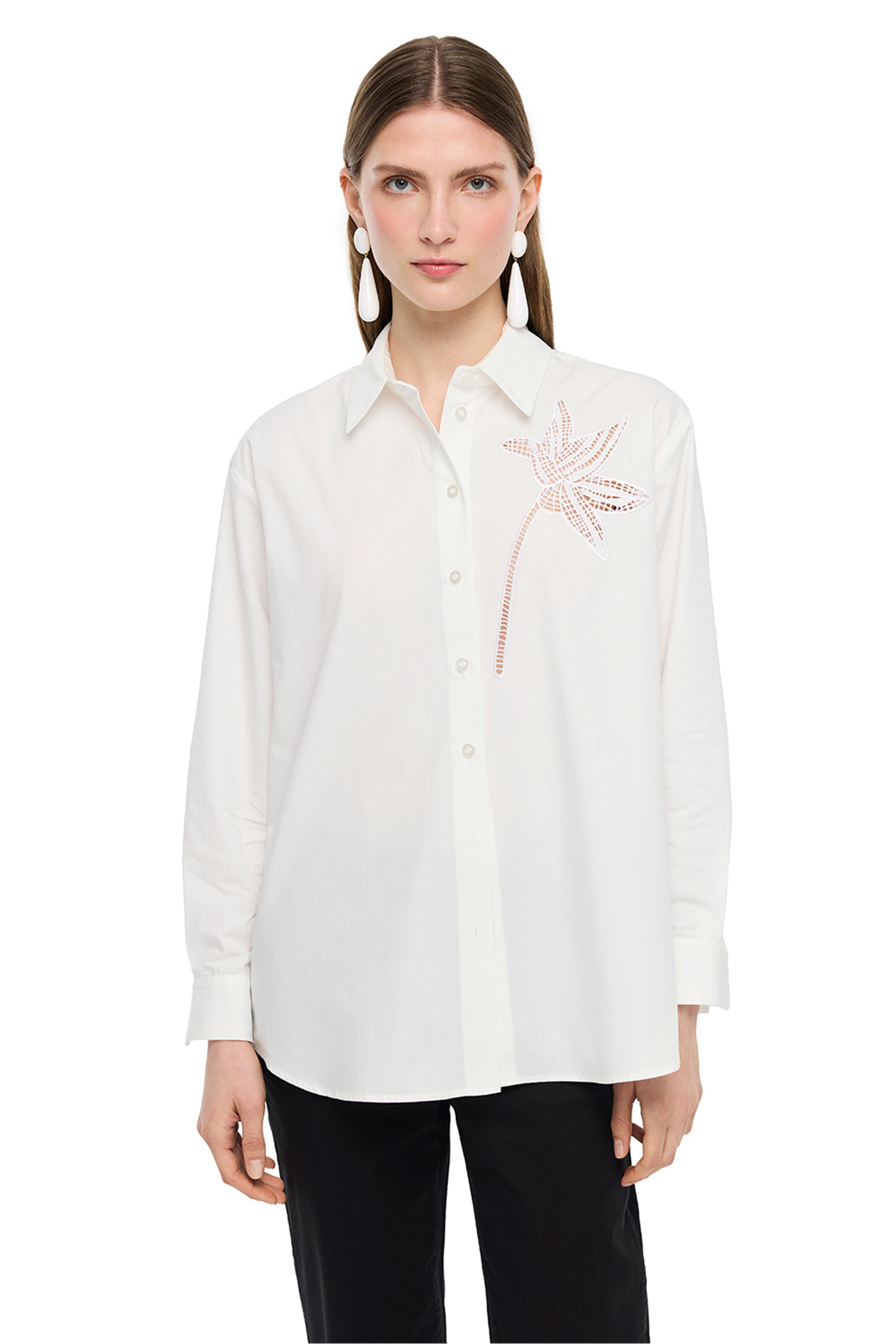 Beyaz İşleme Detaylı Pamuk Gömlek