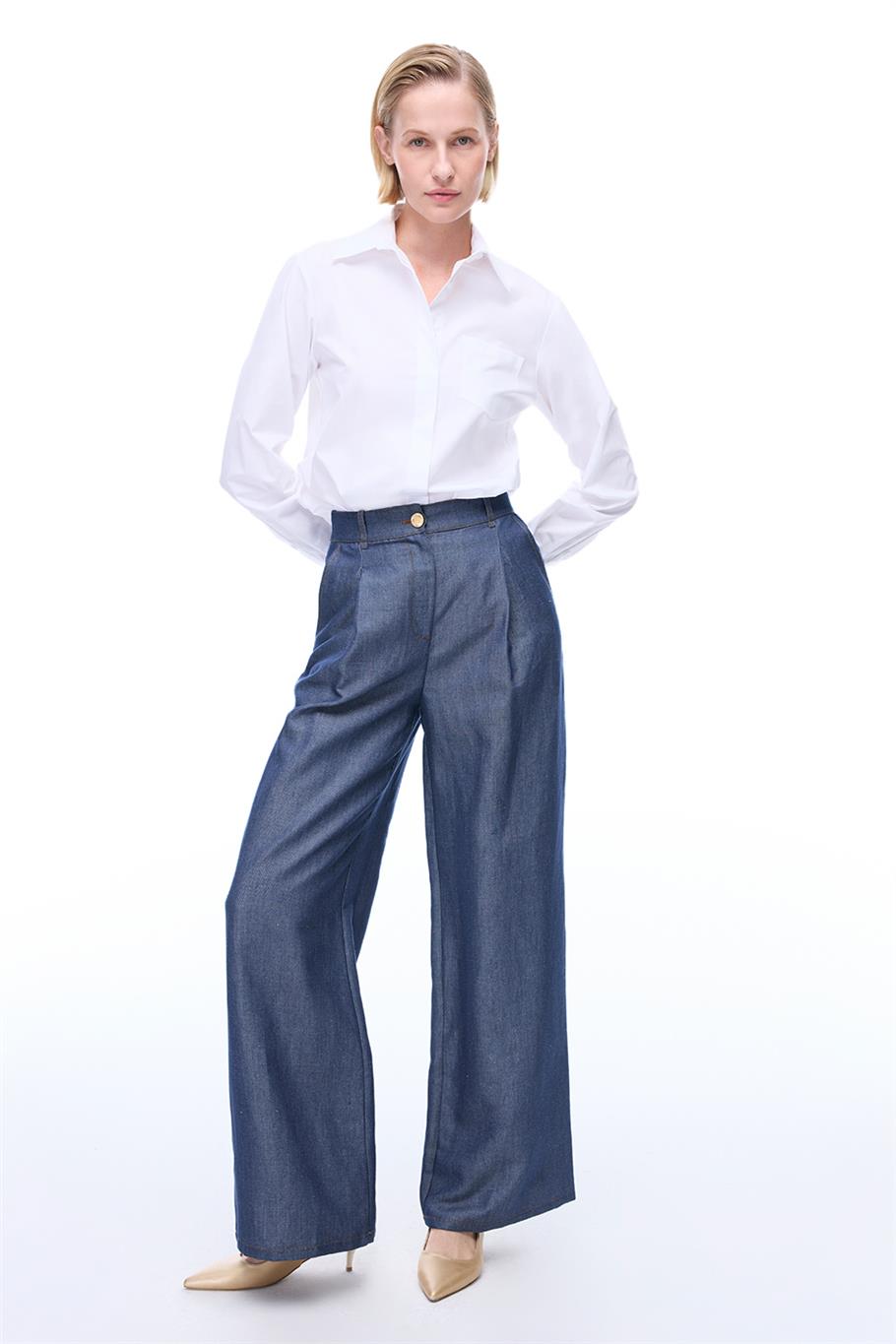 Beyaz Klasik Yaka Gömlek