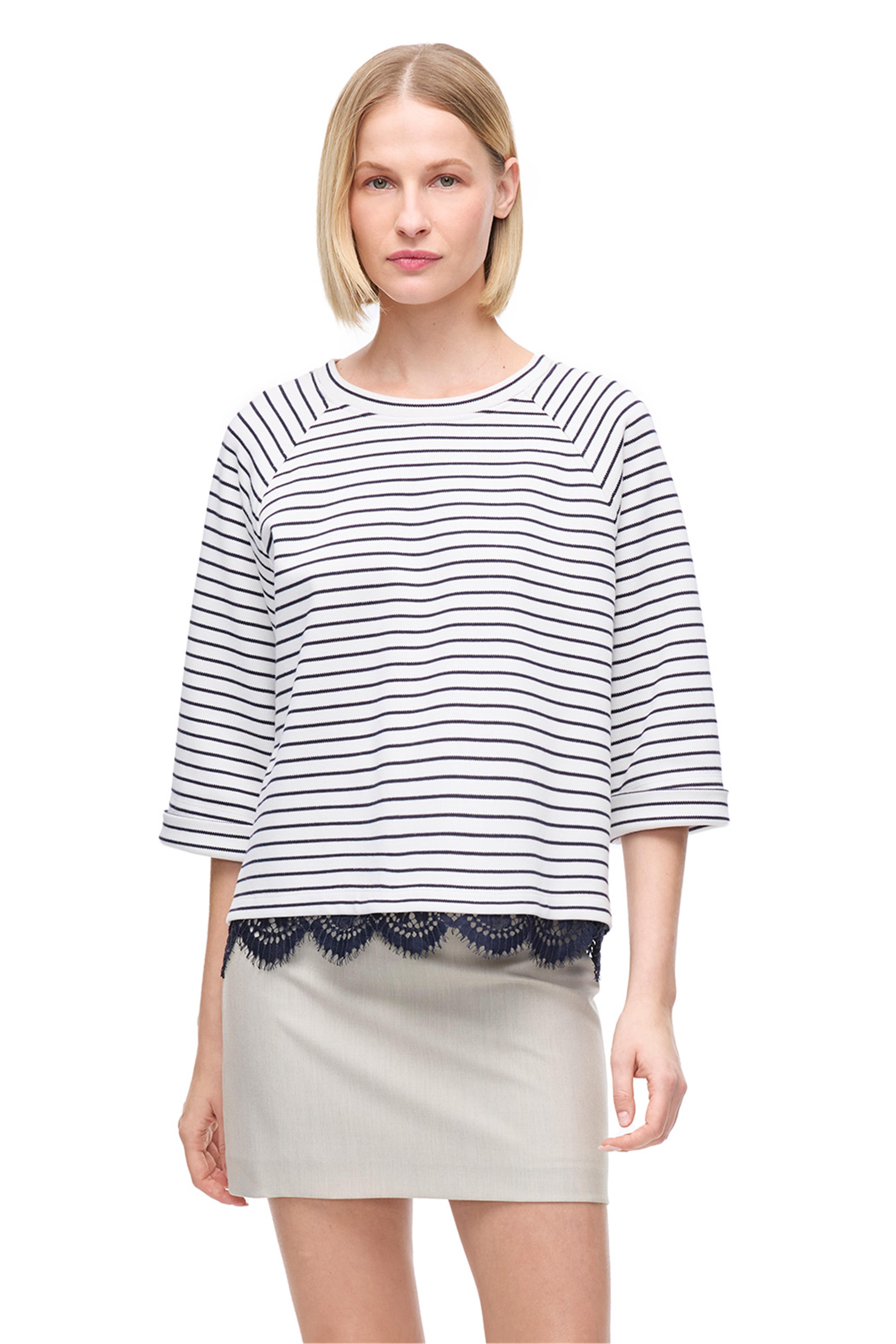 Beyaz Lacivert Çizgili Bisiklet Yaka Pamuk Karışımlı Bluz