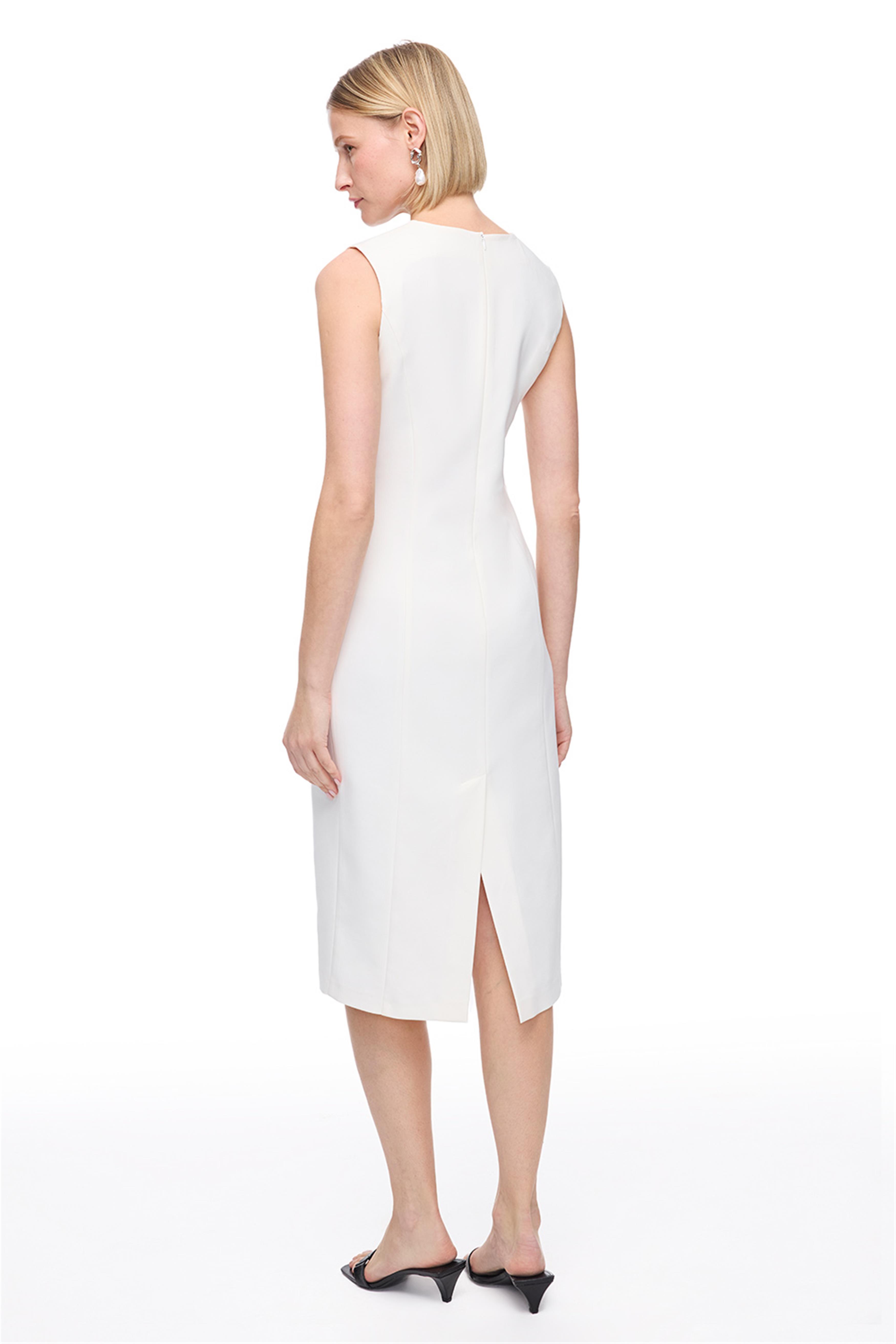 Beyaz Minimal Kesimli Midi Elbise