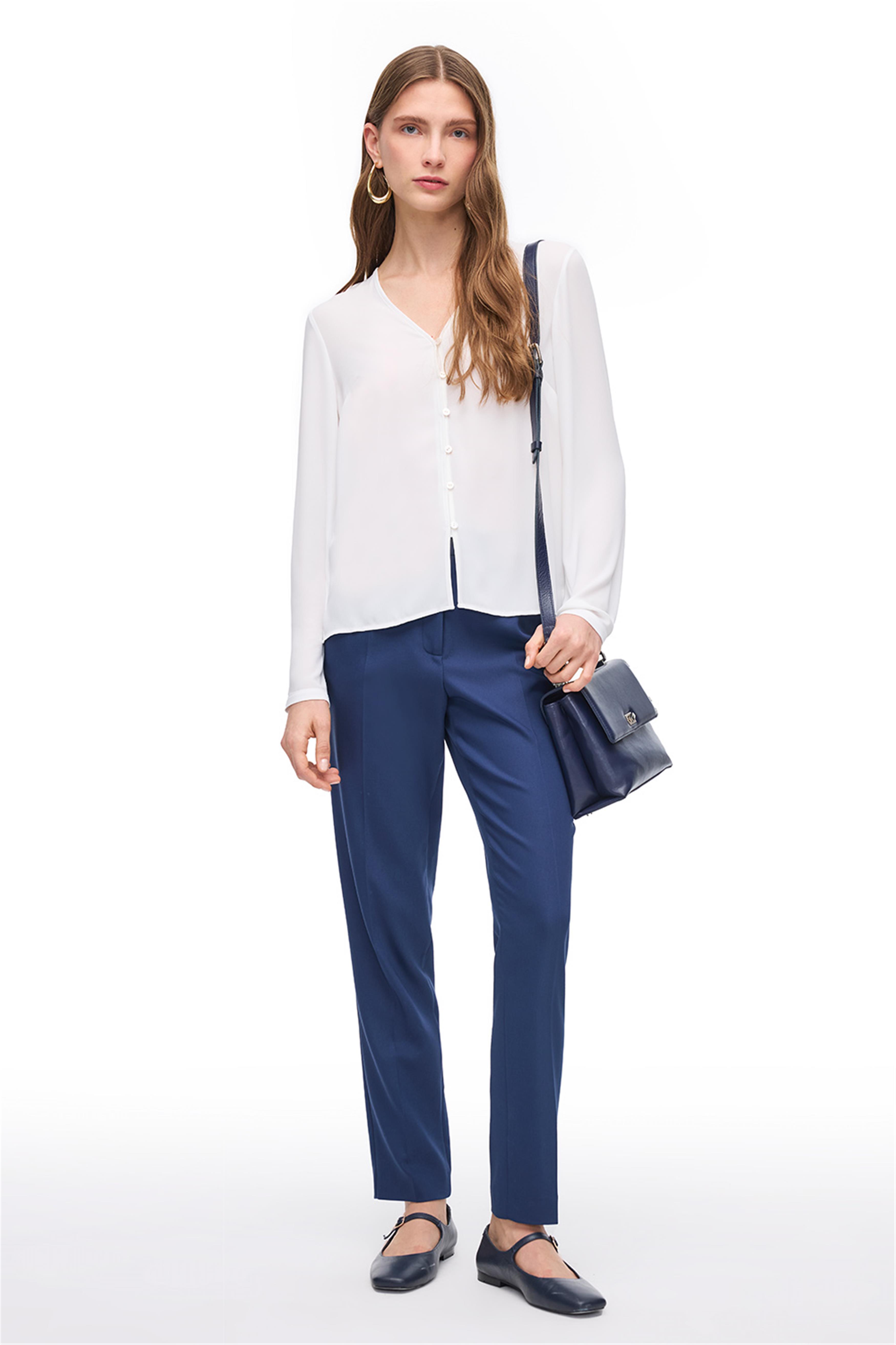 Beyaz Uzun Kollu V-Yaka Bluz