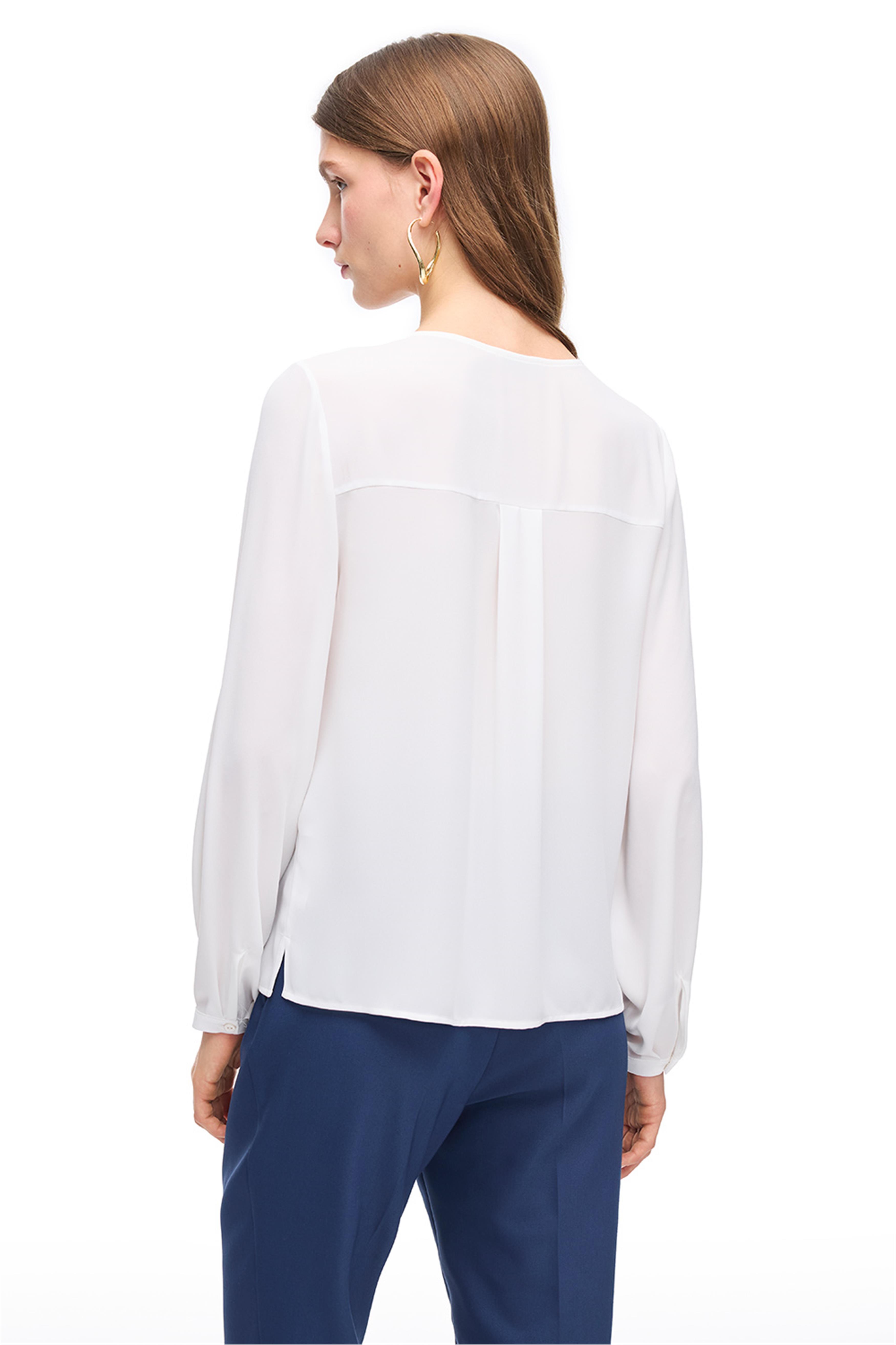 Beyaz Uzun Kollu V-Yaka Bluz