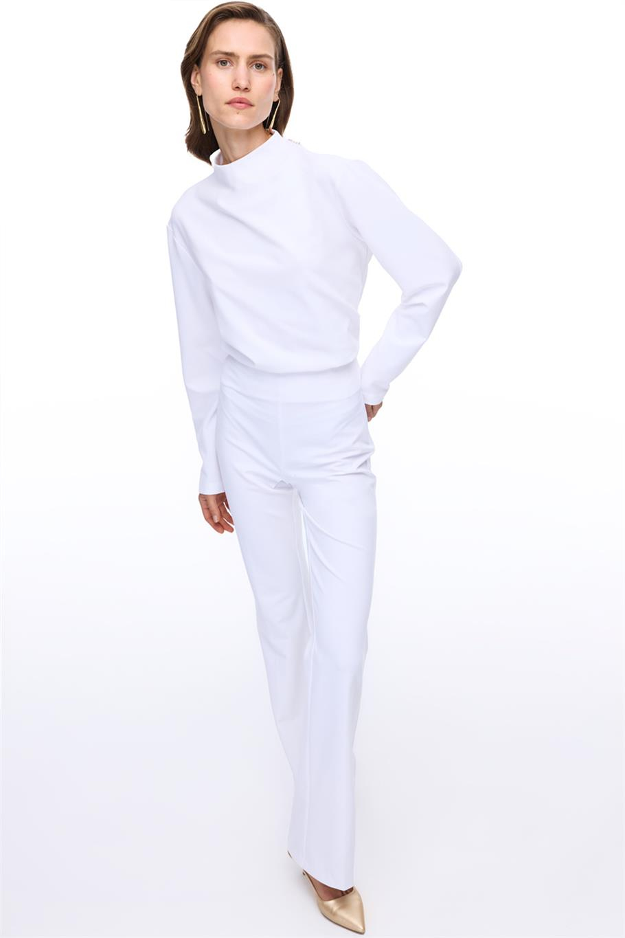 Beyaz Yarım Tik Yaka Slim Fit Bluz