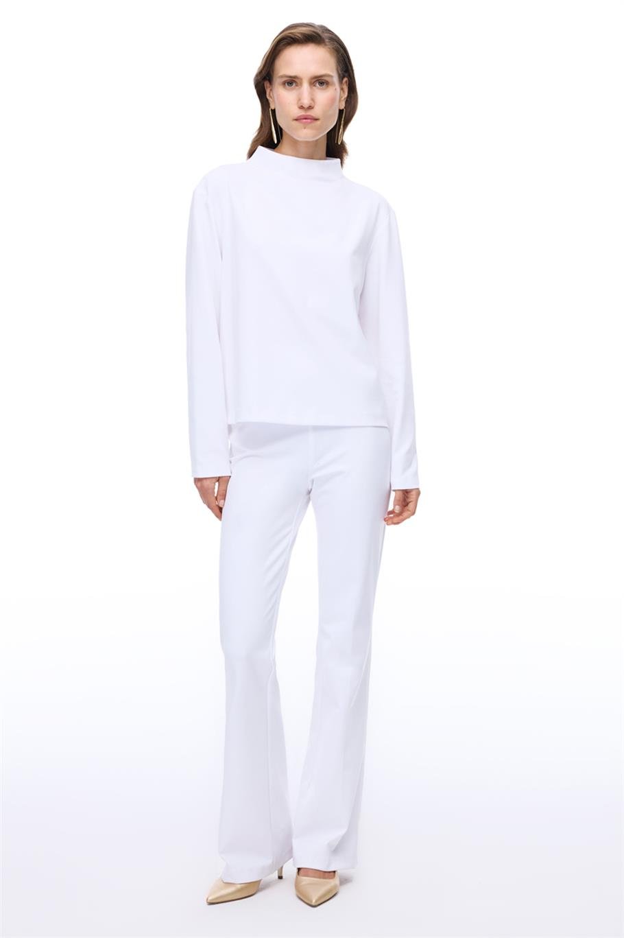 Beyaz Yarım Tik Yaka Slim Fit Bluz