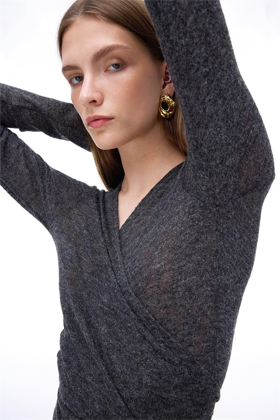 C704 Bonnie Slim Fit V-Yaka Hirka