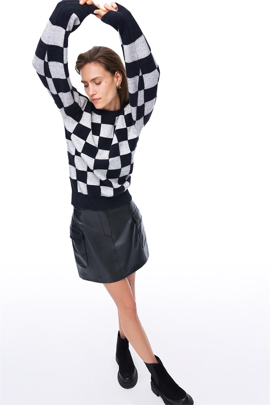 Dark Siyah Renk Etek