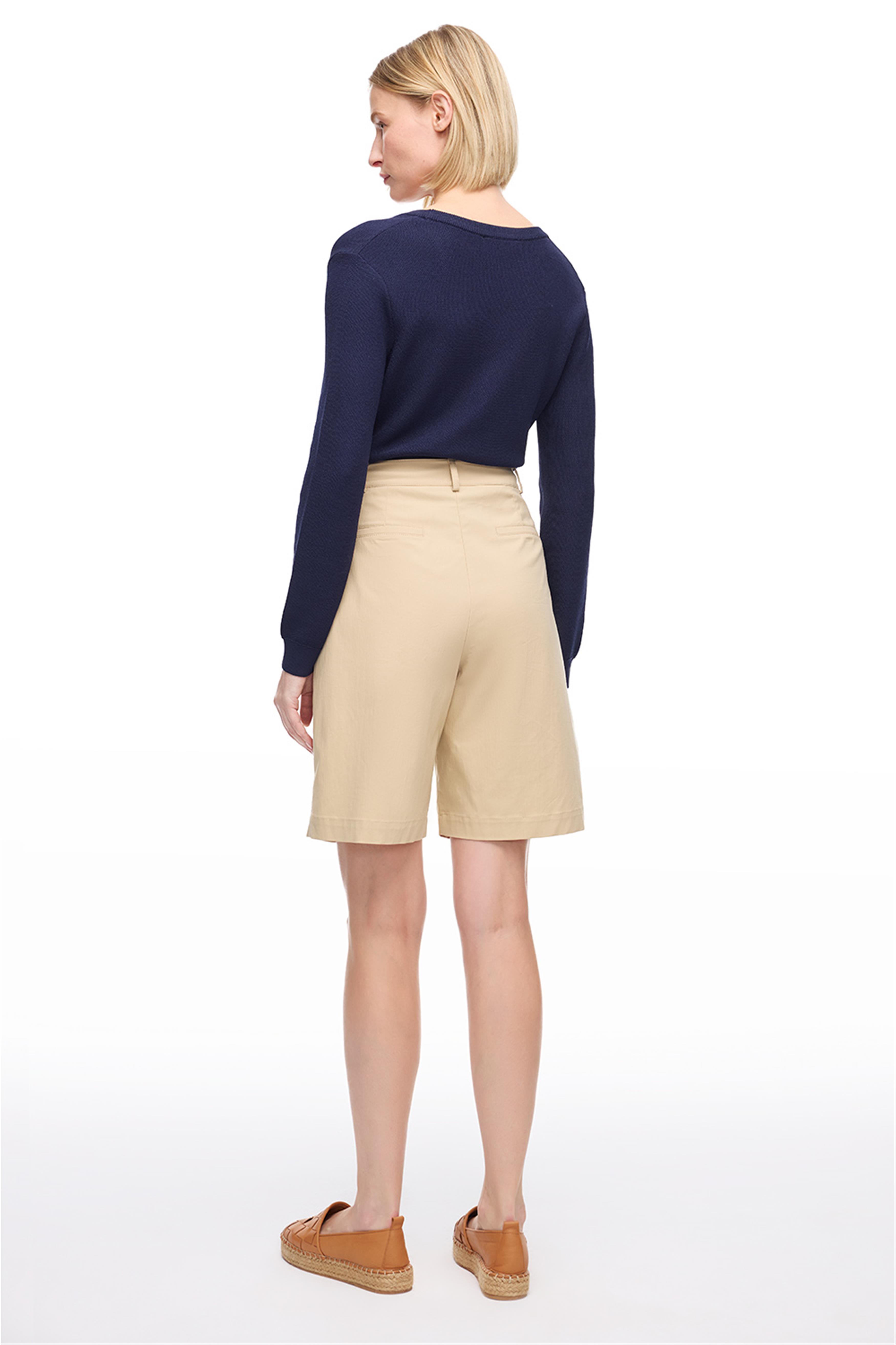 Deve Tüğü Esnek Kumaşlı Şort