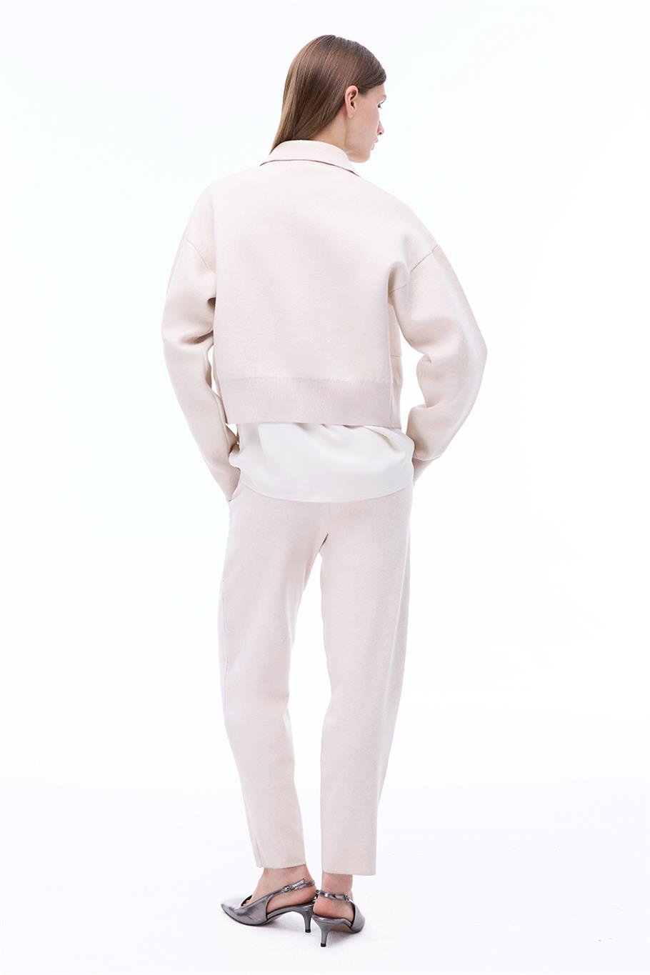 Ekru Triko Rahat Kalıp Gömlek Yaka Triko Hırka