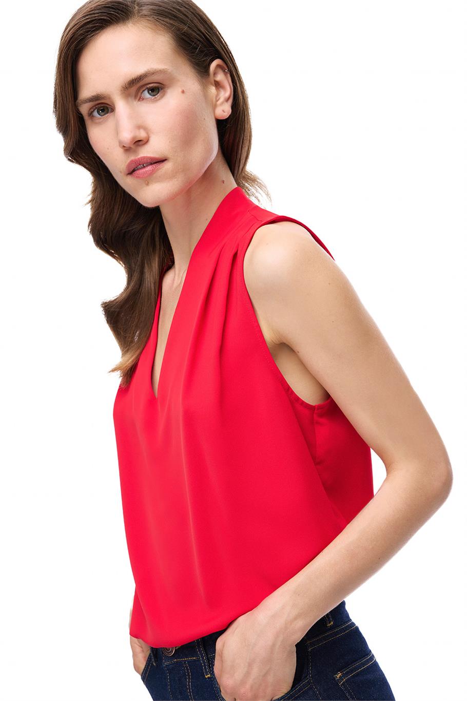 Farewell Regular Fit Sıfır Kol V-Yaka Kırmızı Renk Kadın Bluz