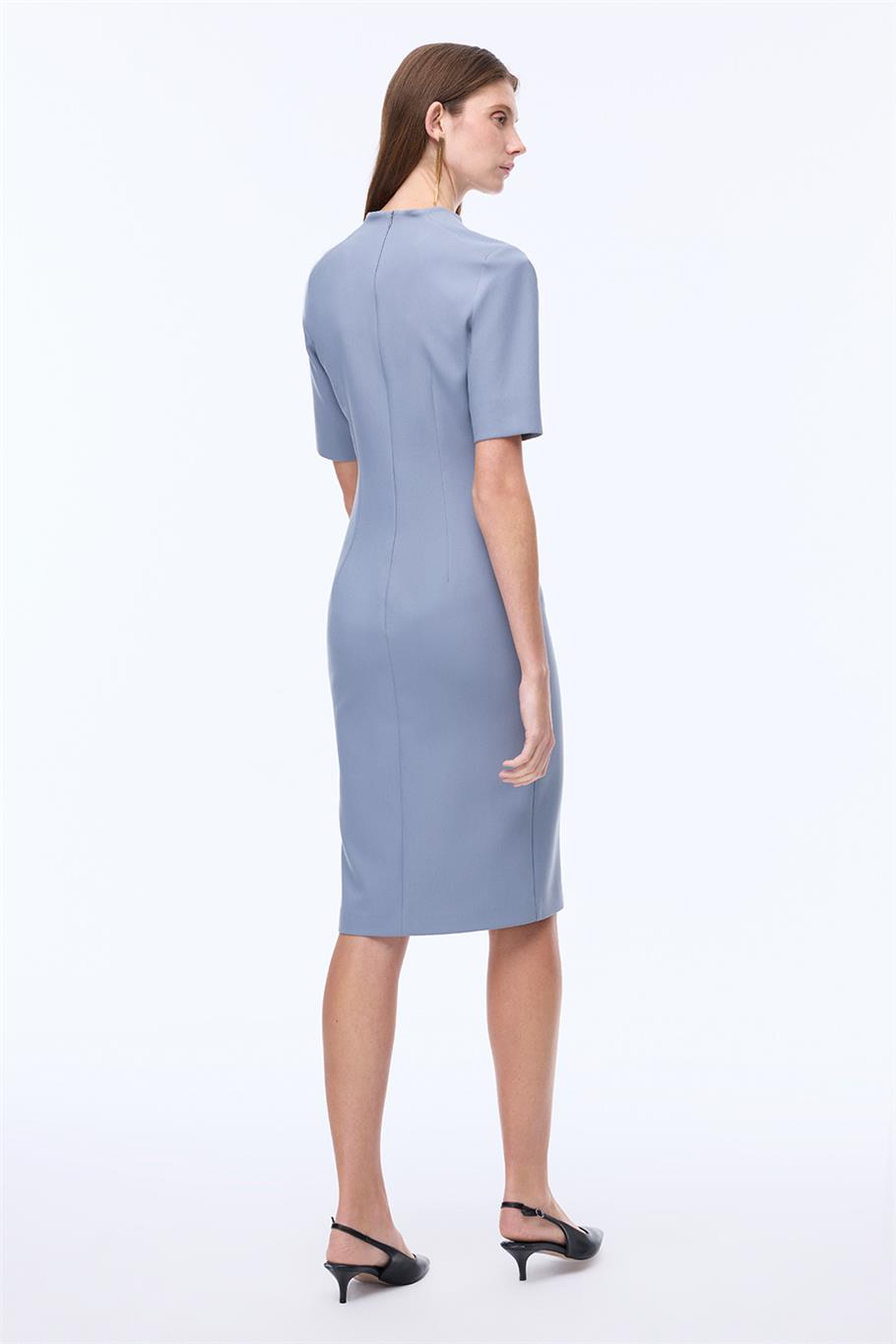 Gri V-Yaka Slim Fit Diz Altı Elbise