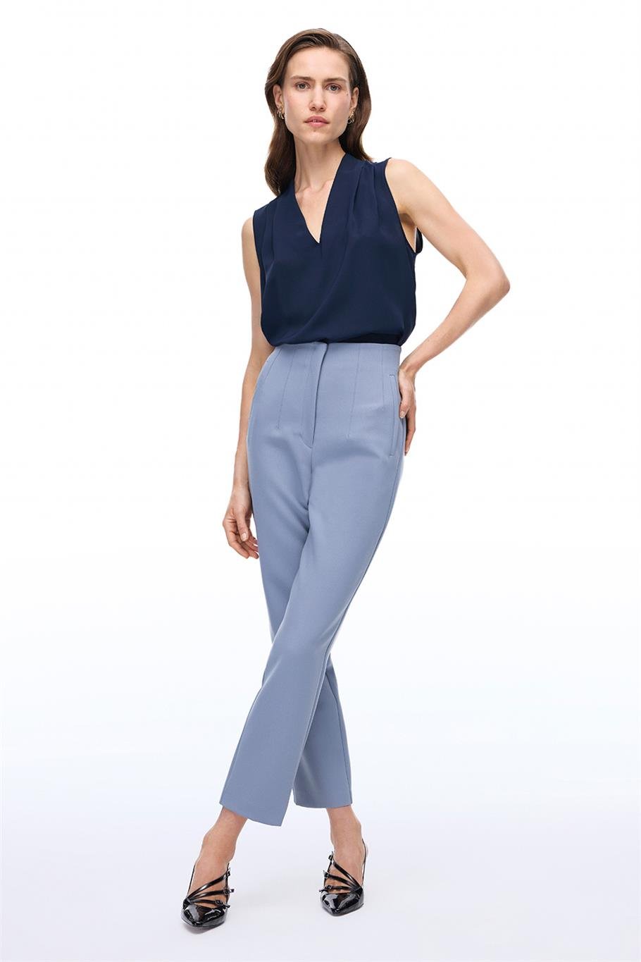 Gri Yüksek Bel Dar Paça Pantolon