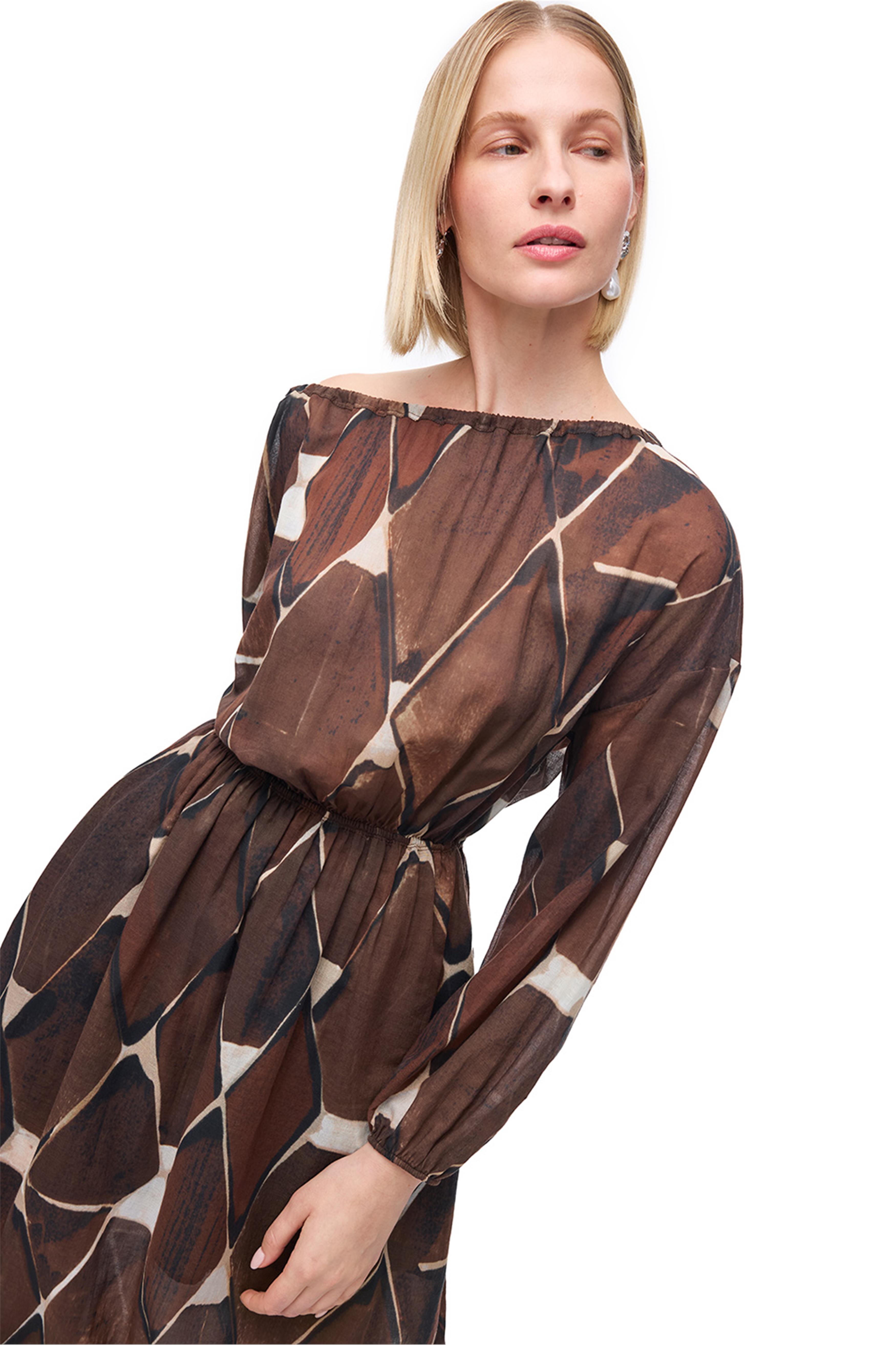 Kahverengi Geometrik Desenli Uzun Elbise