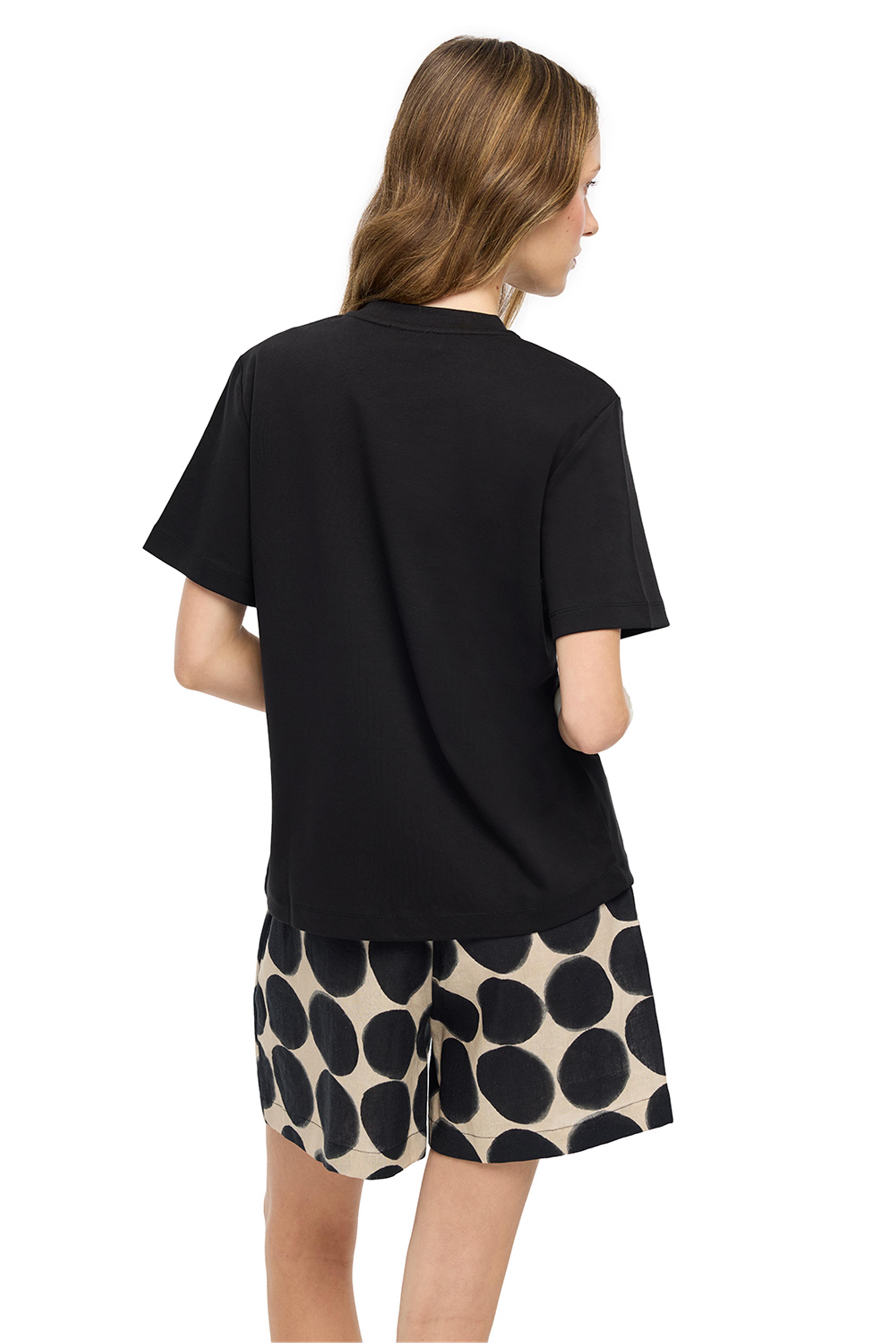 Makis Siyah Renk Rahat Kalıp Bisiklet Yaka Takma Kol Tişört