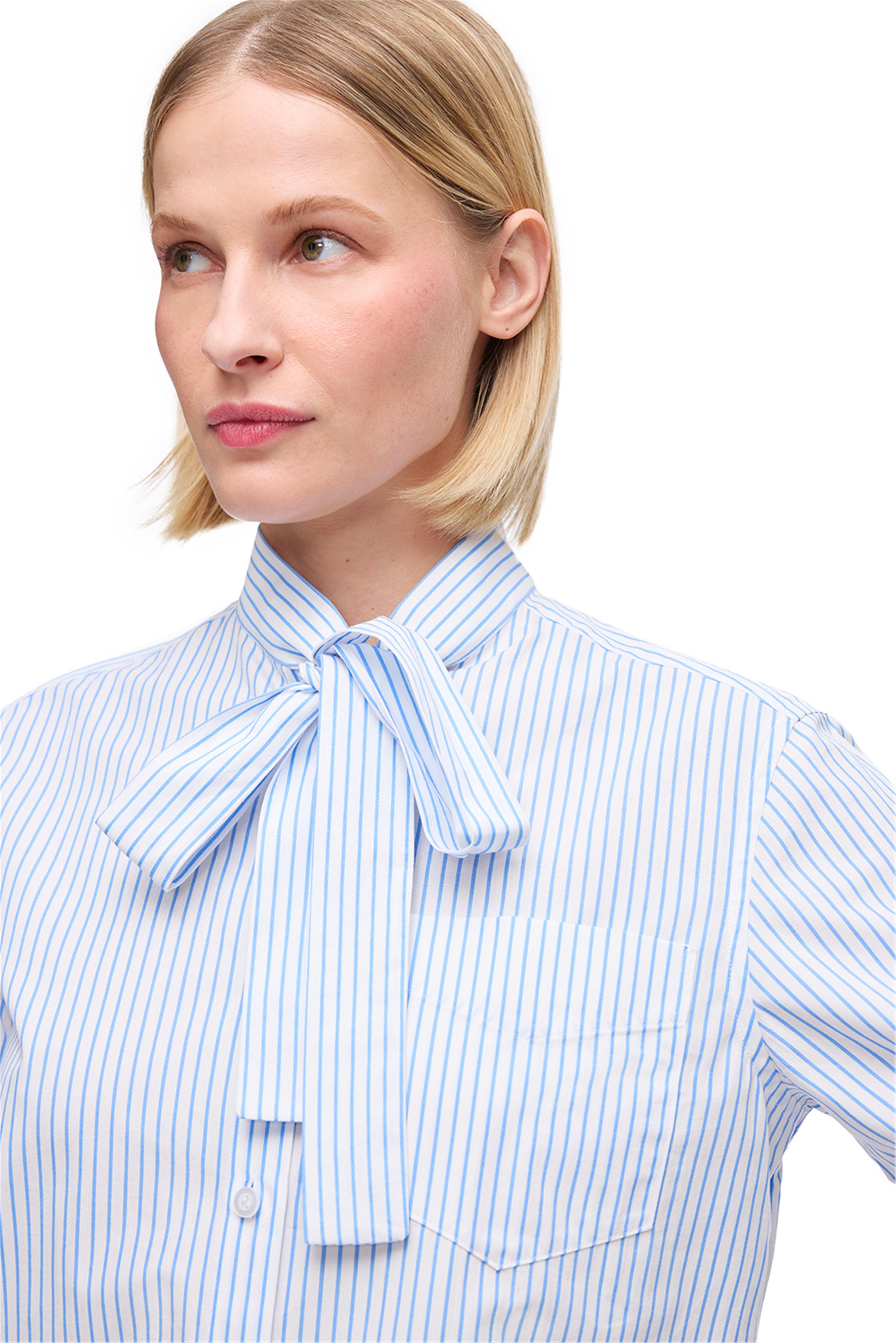 Mavi Beyaz Çizgili Düşük Kollu Pamuklu Gömlek