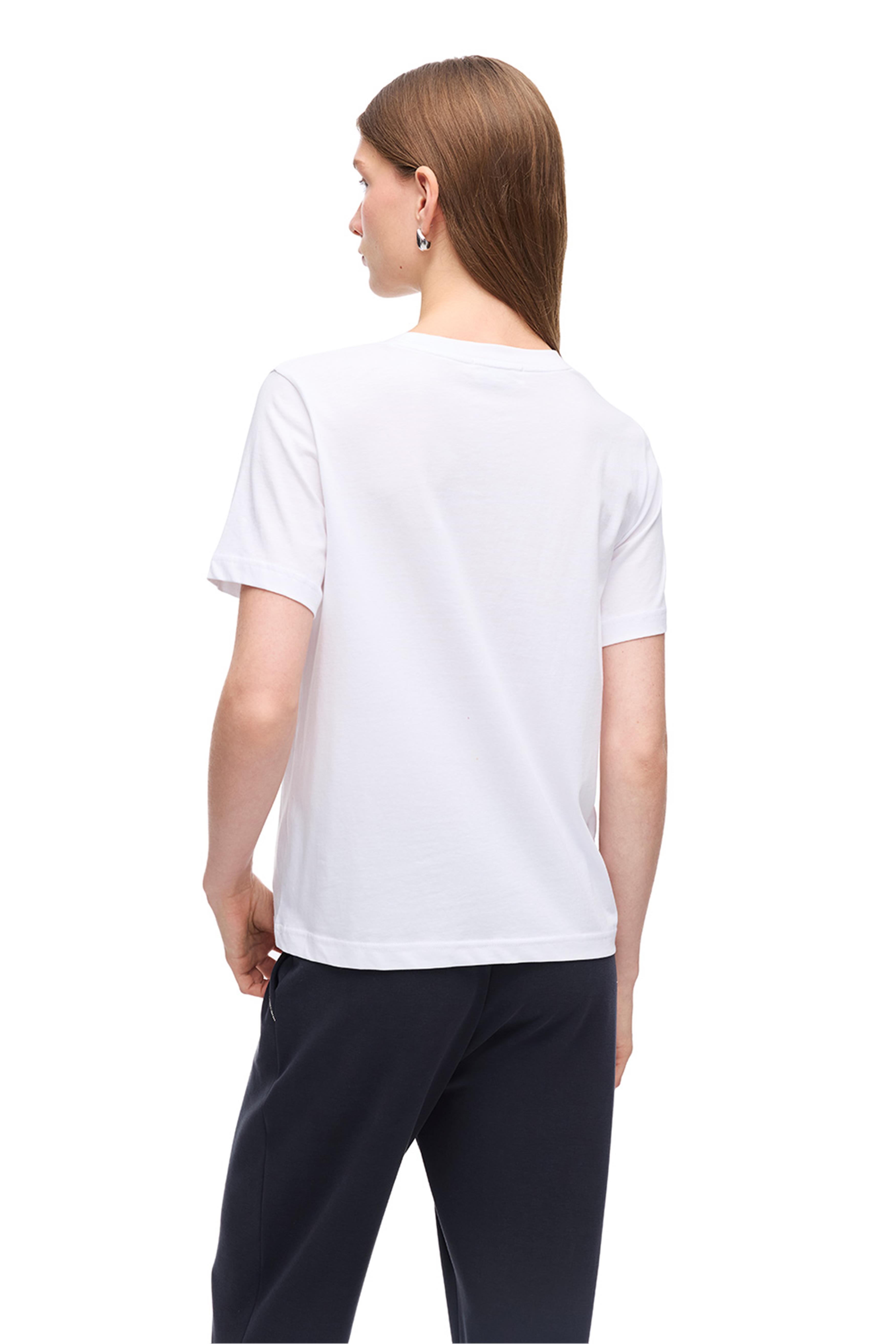 Nebula Beyaz Renk Regular Fit Bisiklet Yaka Tişört