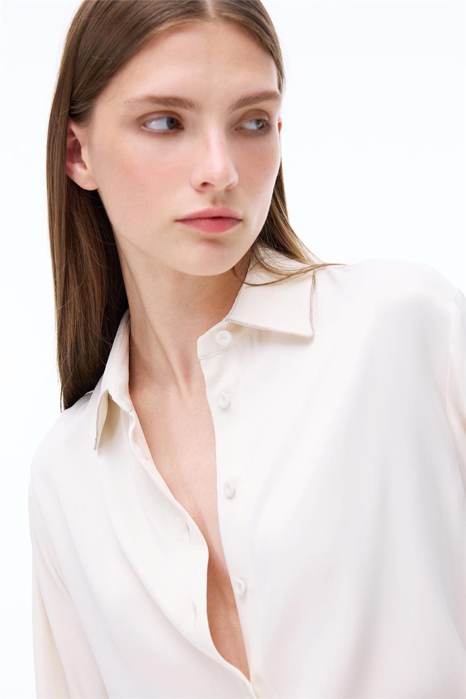 Safira Rahat Kalıp Düşük Kollu Gömlek Yaka Ekru Renk Kadın Gömlek