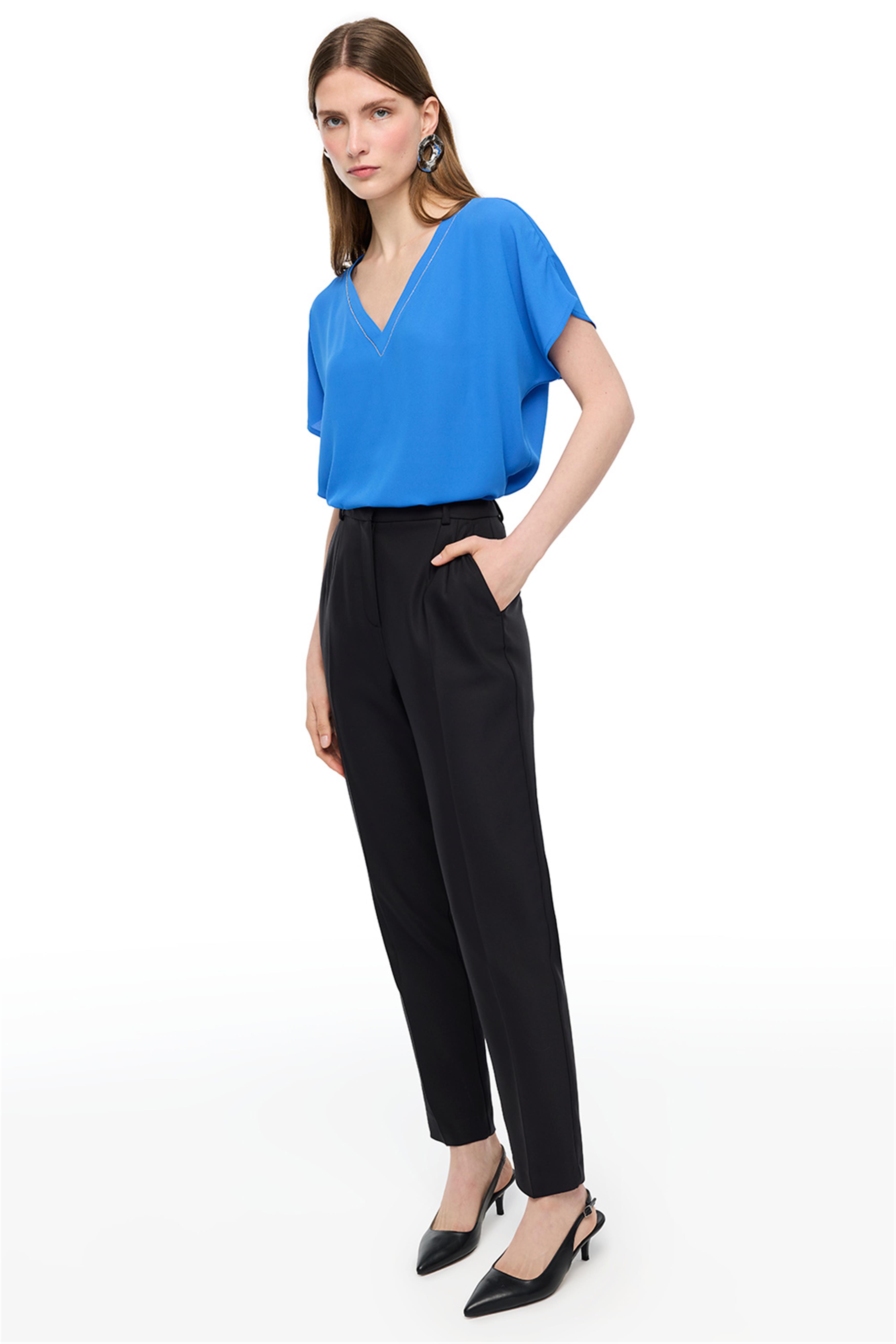 Saks V Yaka Rahat Kalıp Bluz