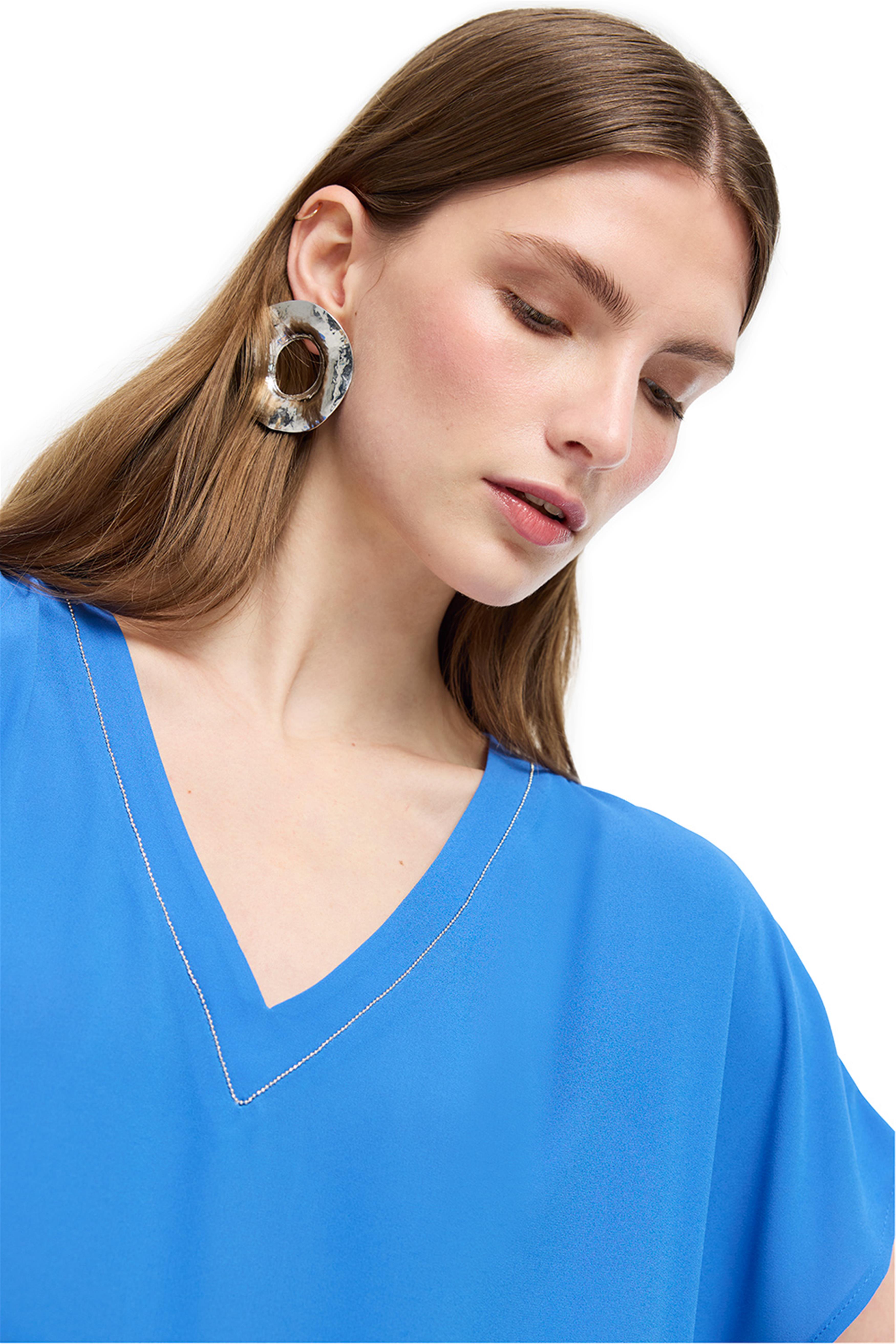 Saks V Yaka Rahat Kalıp Bluz