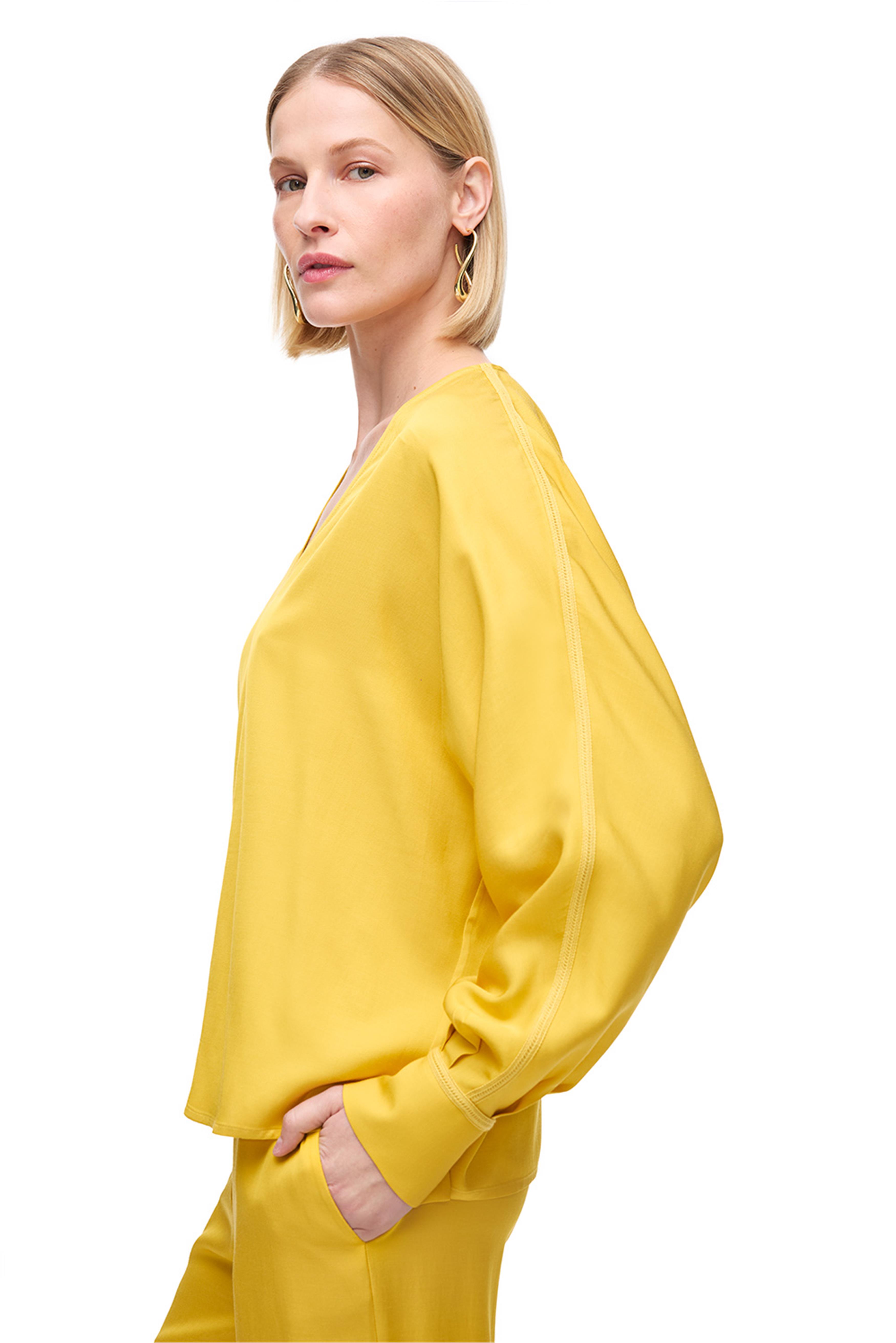 Sarı Gömlek Yaka Uzun Kollu İpek Karışımlı Bluz