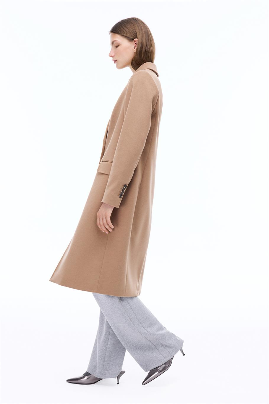 Sensorial Regular Fit Diz Üstü Takma Kol Ceket Yaka Devetuyu Kaban