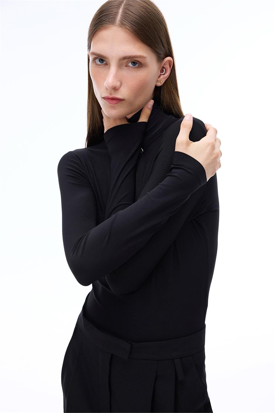 Siyah Balıkçı Yaka Slim Fit Triko Kazak