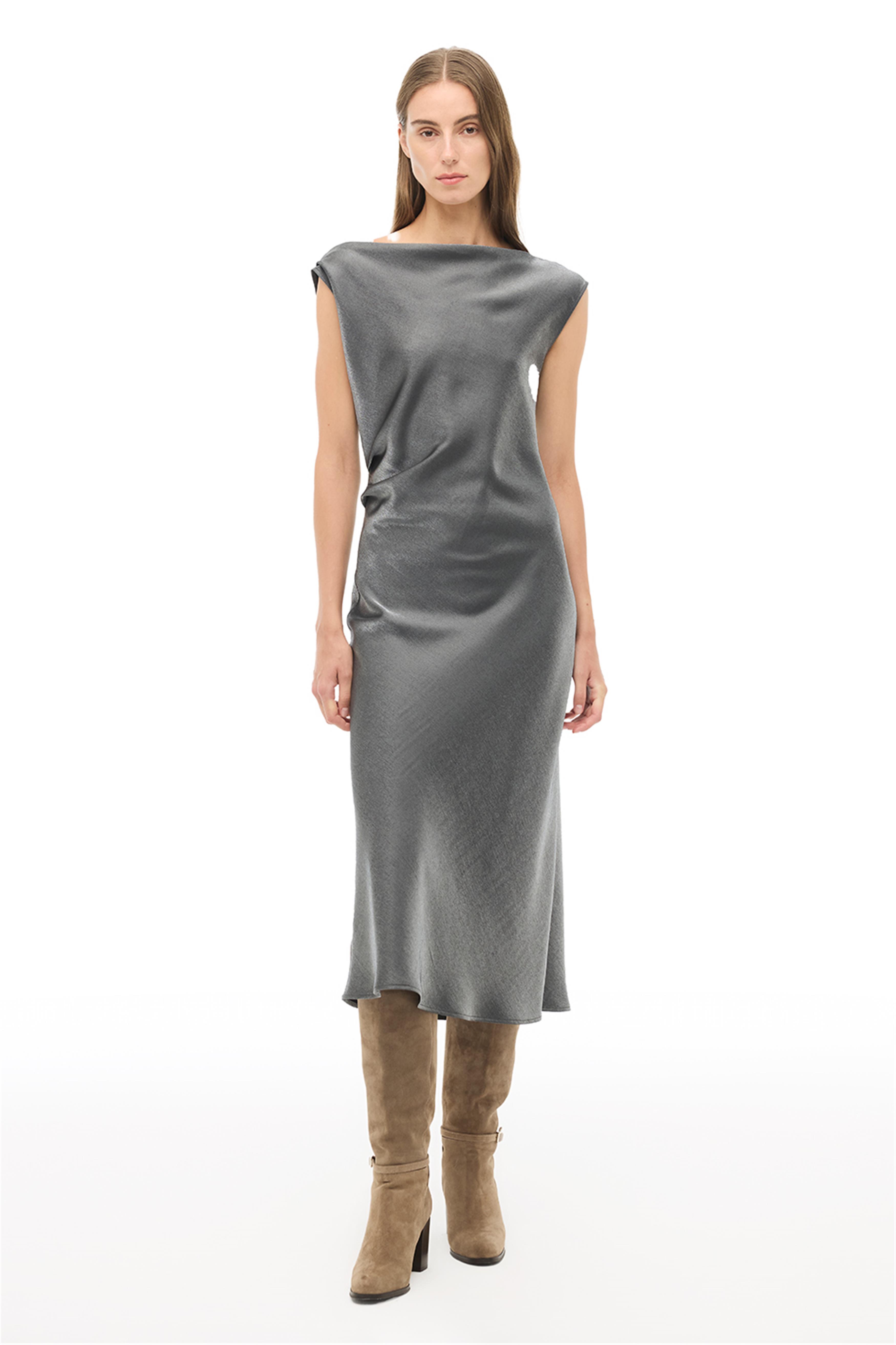 Siyah Degaje Yaka Midi Elbise