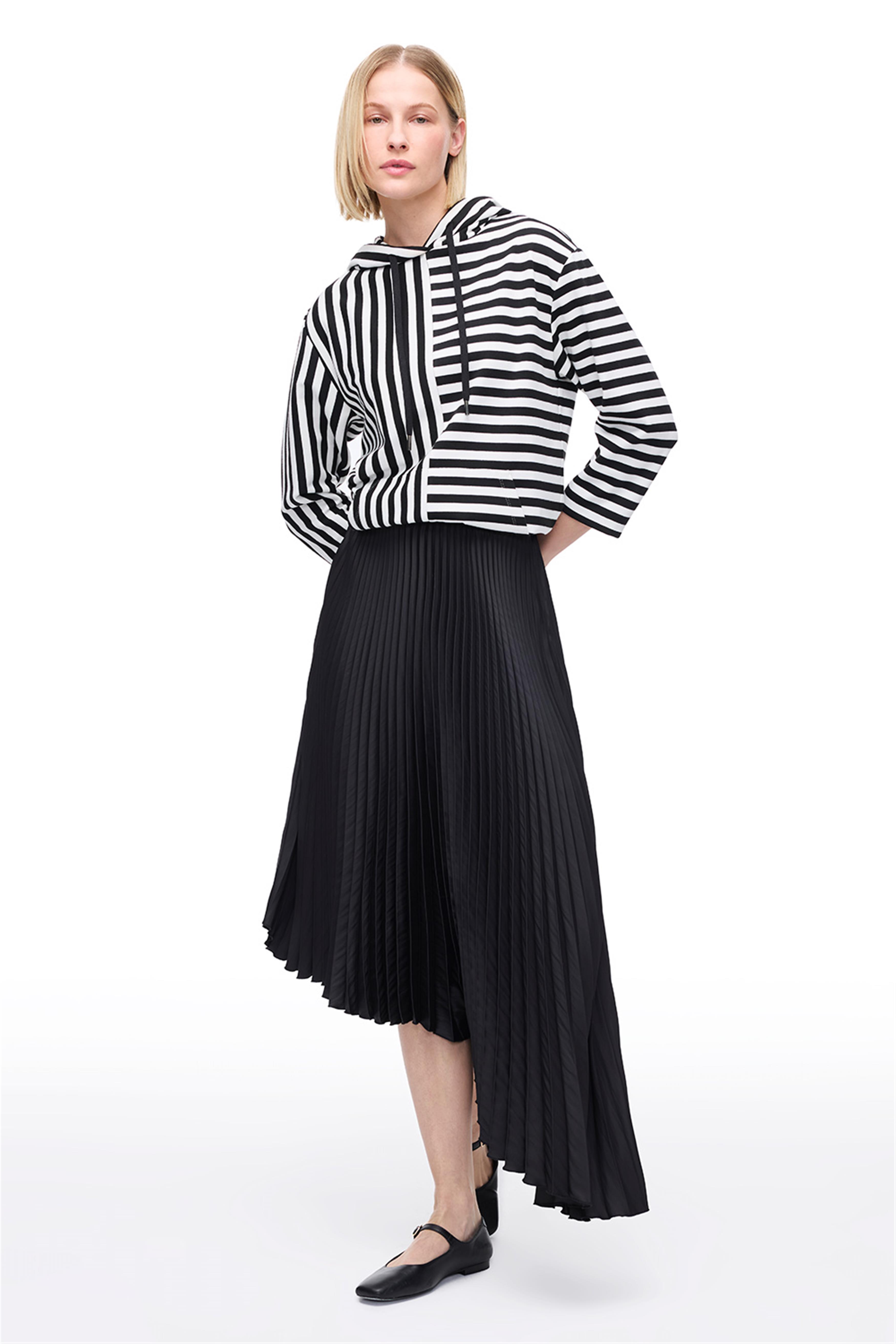 Siyah Diz Altı Plise Etek