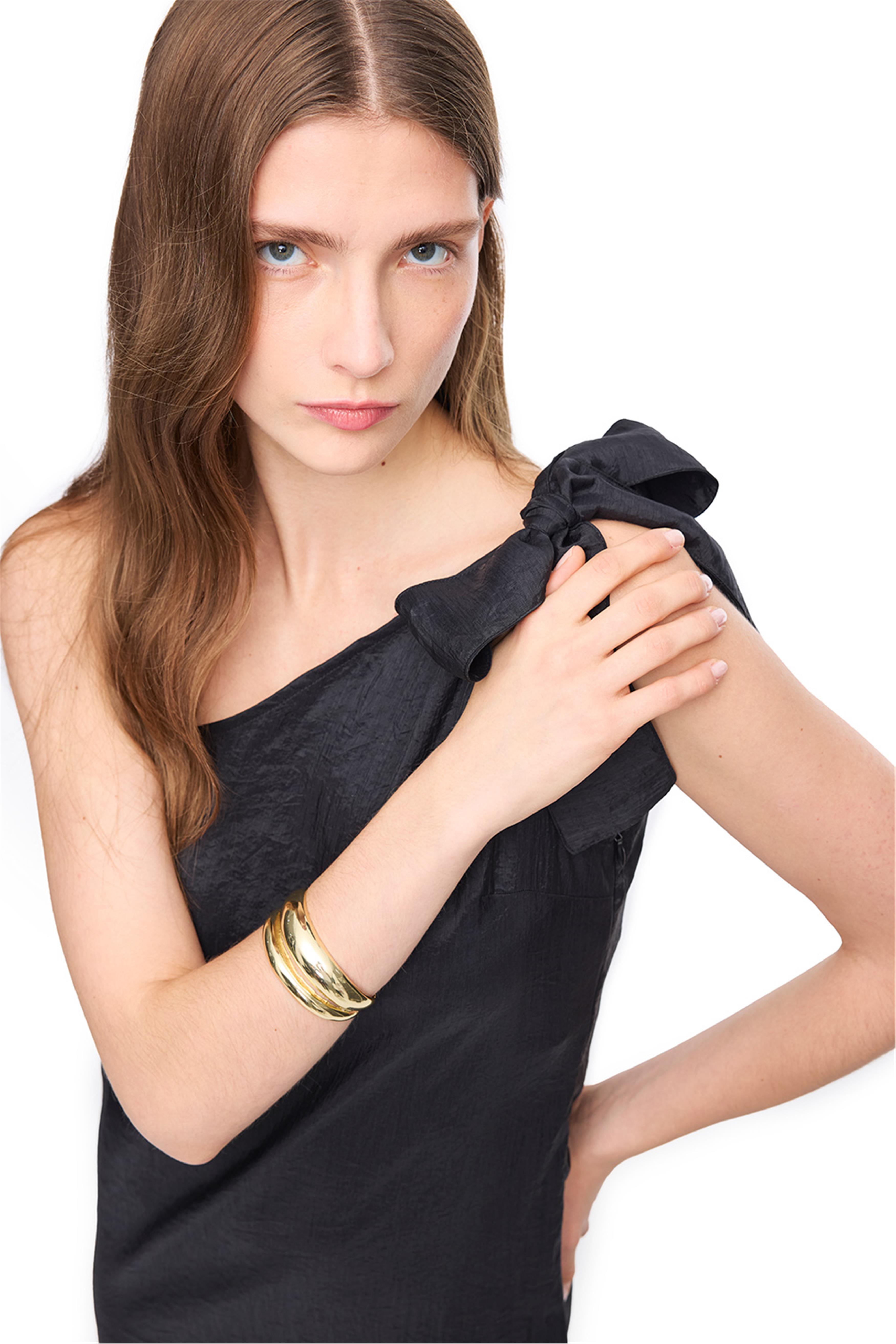 Siyah Düz Formlu Uzun Elbise