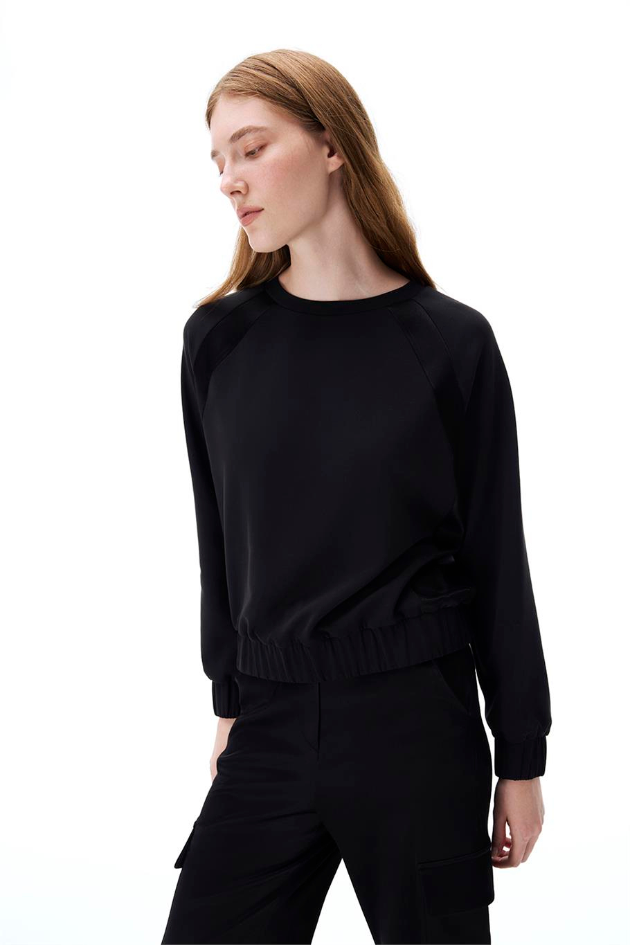 Siyah Eşofman Üstü