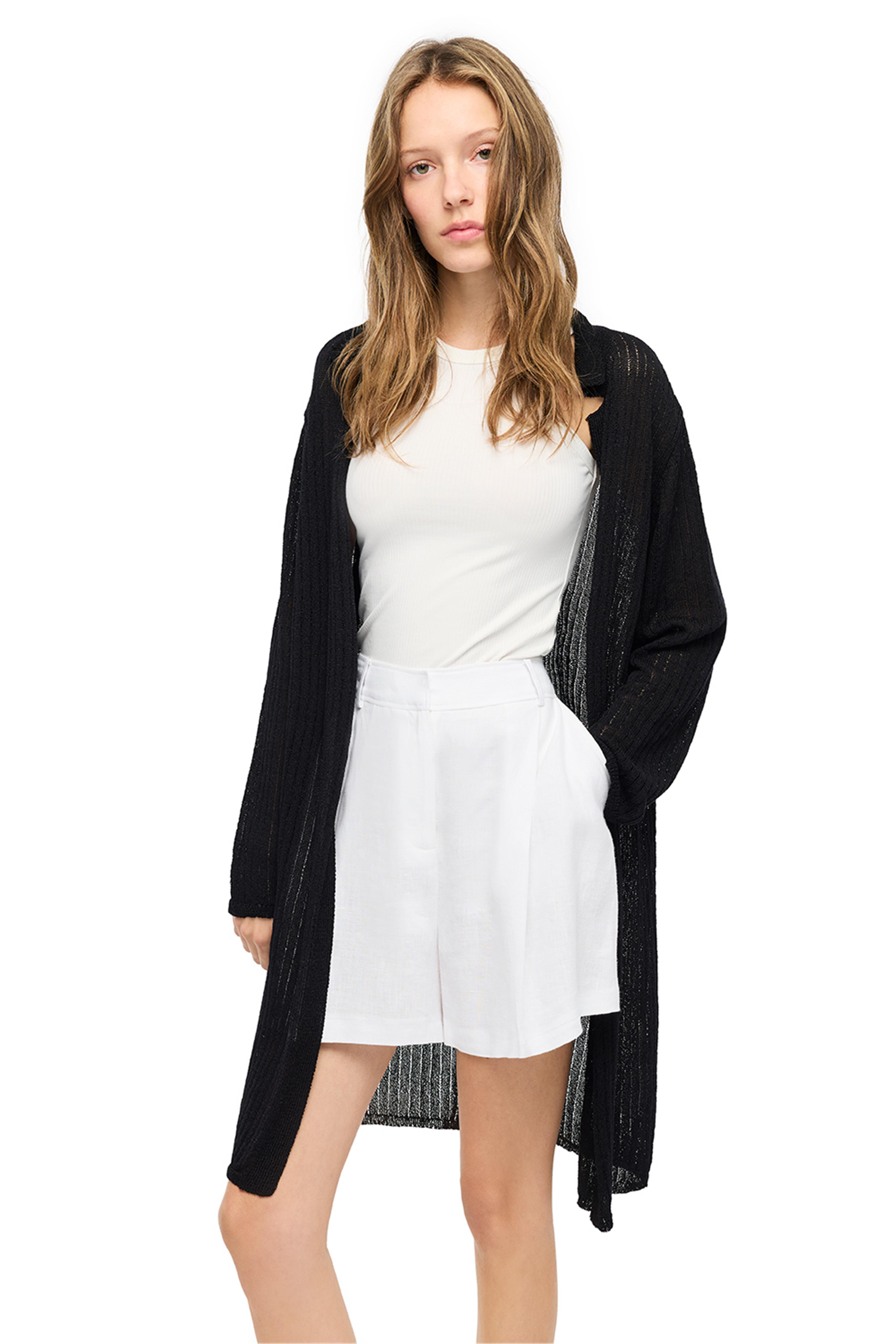 Siyah Gömlek Yaka Uzun Kollu Triko Hırka