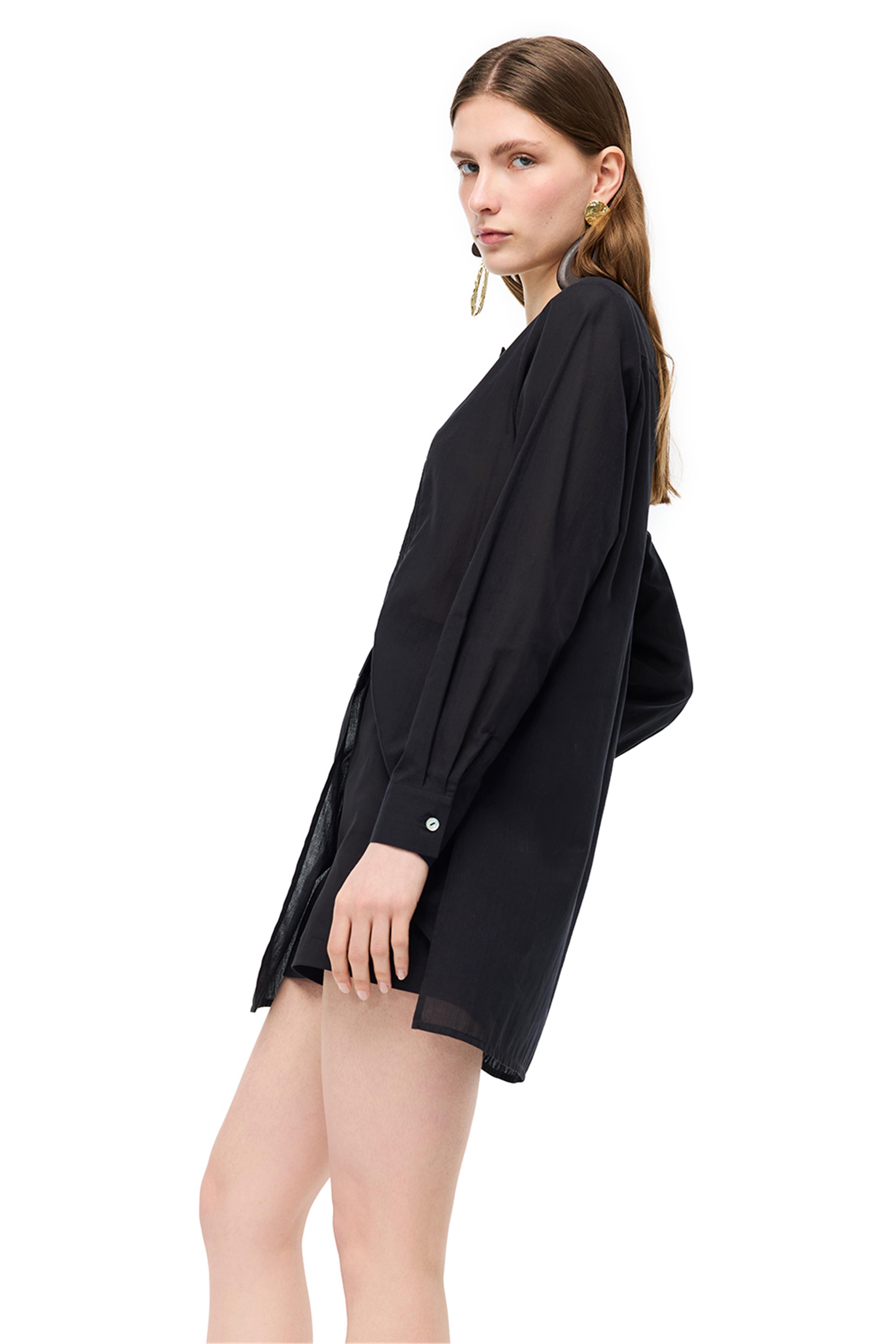 Siyah Hakim Yaka Pamuklu Uzun Kollu Gömlek