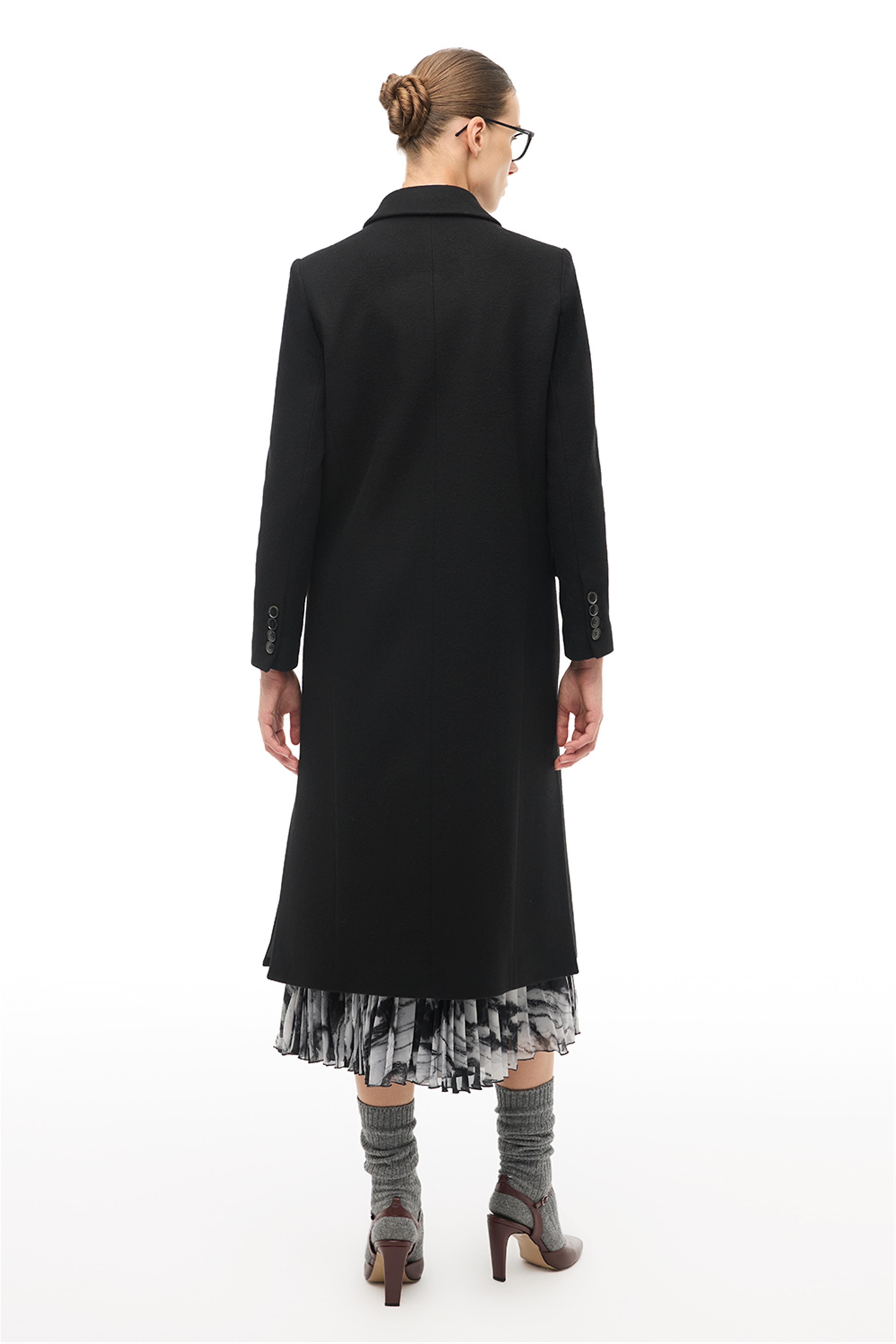 Siyah Kırlangıç Yaka Diz Altı Ceket