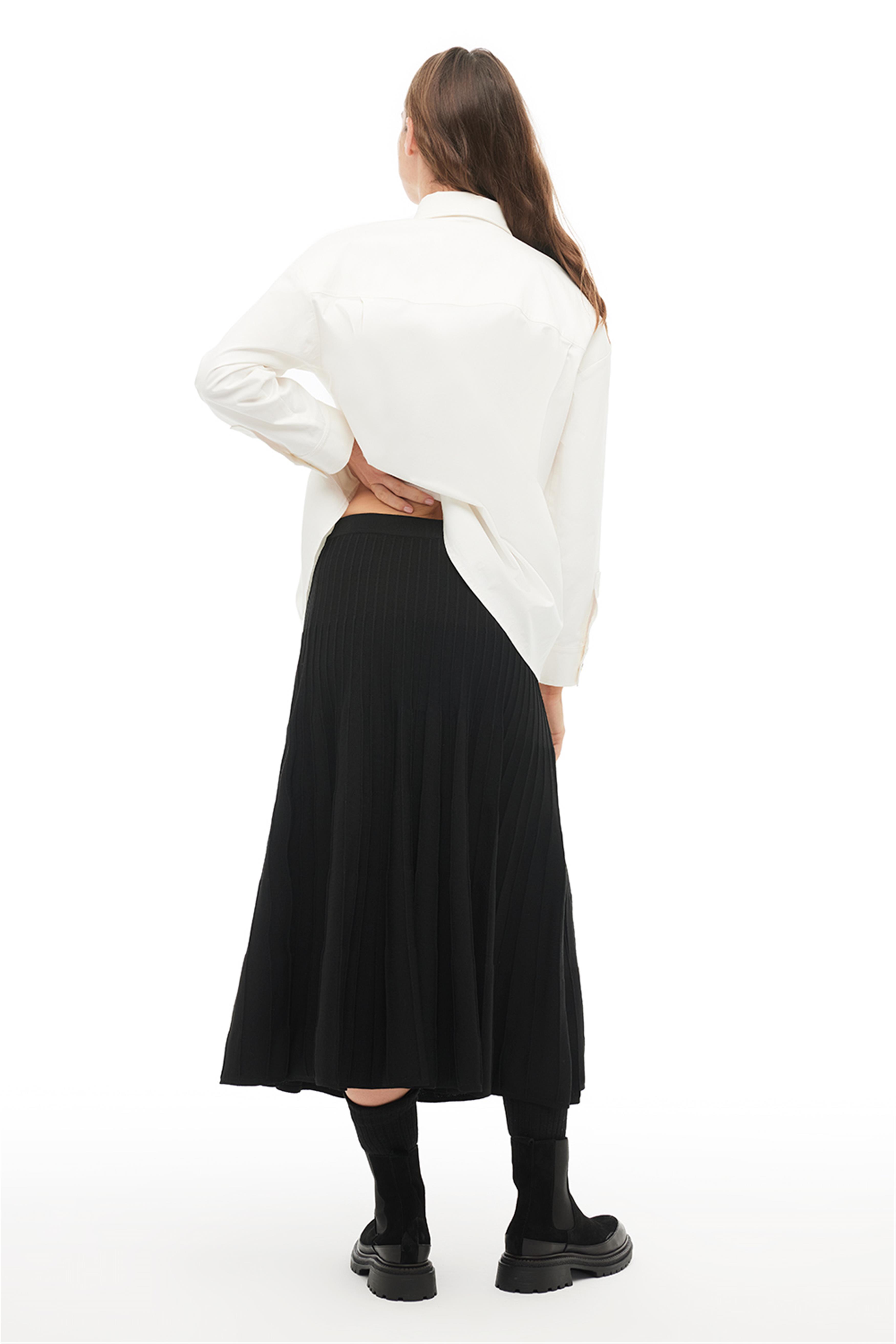 Siyah Orta Bel Midi Triko Etek