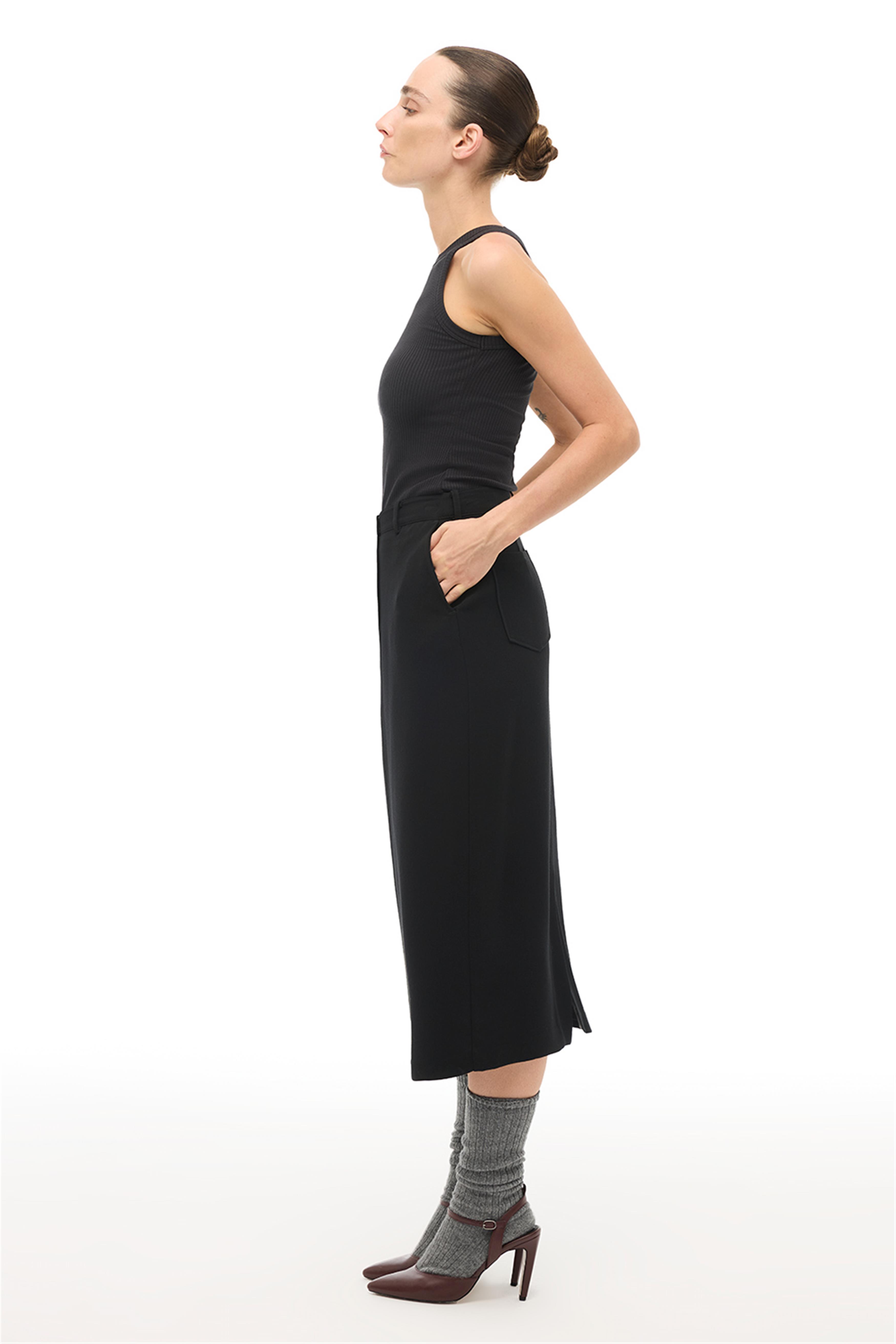 Siyah Slim Fit Midi Etek