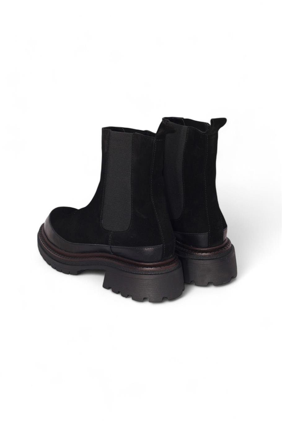 Siyah Süet Bilekte Bot