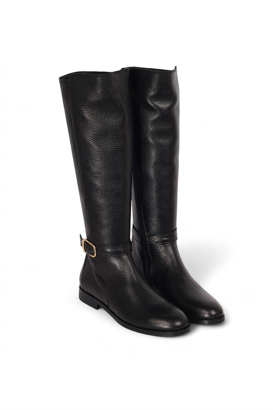 Siyah Toka Detaylı Çizme