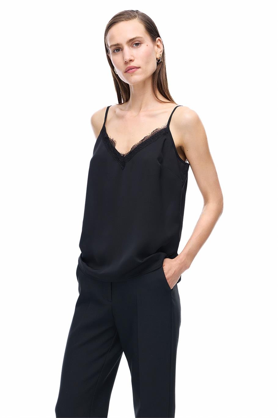 Siyah V-Yaka Askılı Bluz