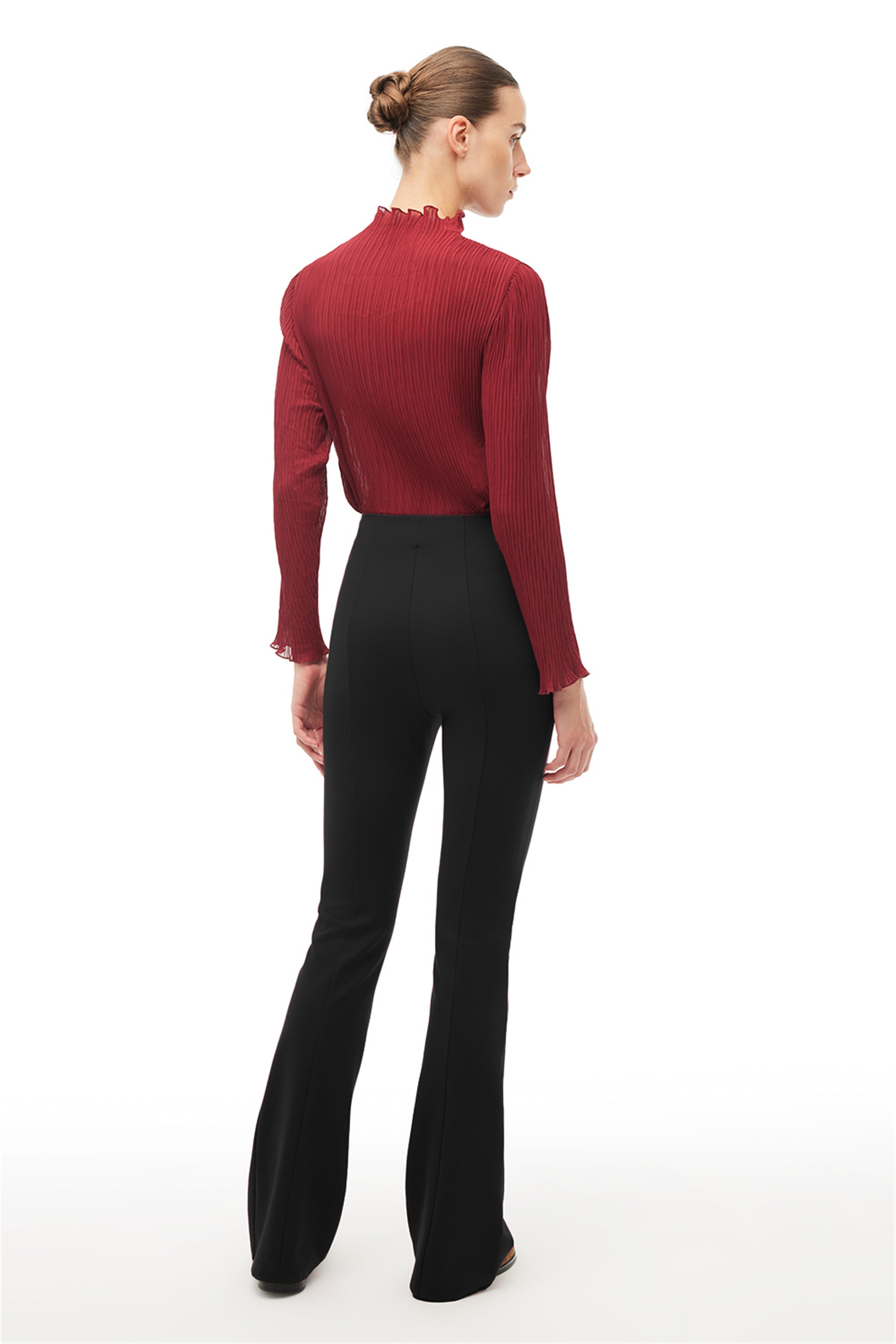 Siyah Yüksek Bel Slim Fit Geniş Paça Pantolon