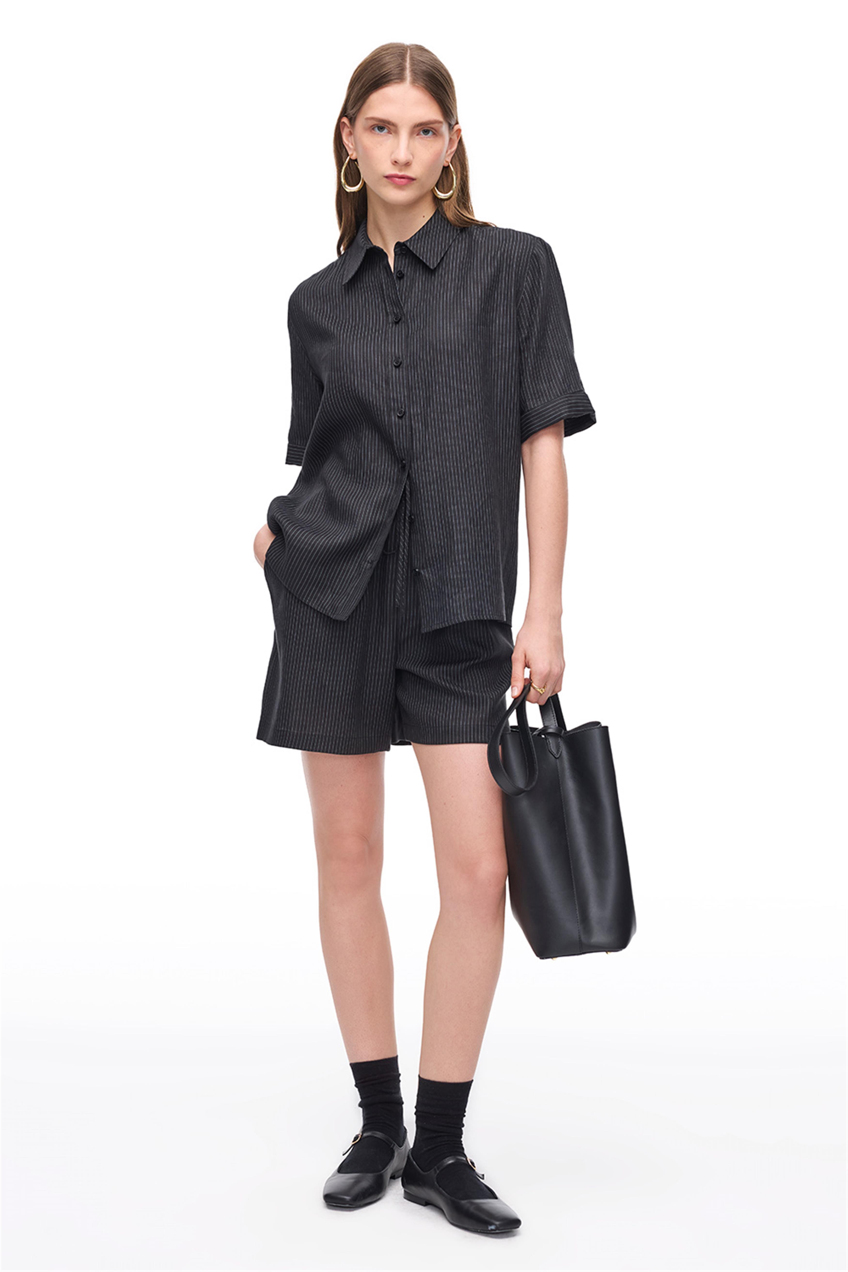 Siyah Yüksel Bel Keten Şort