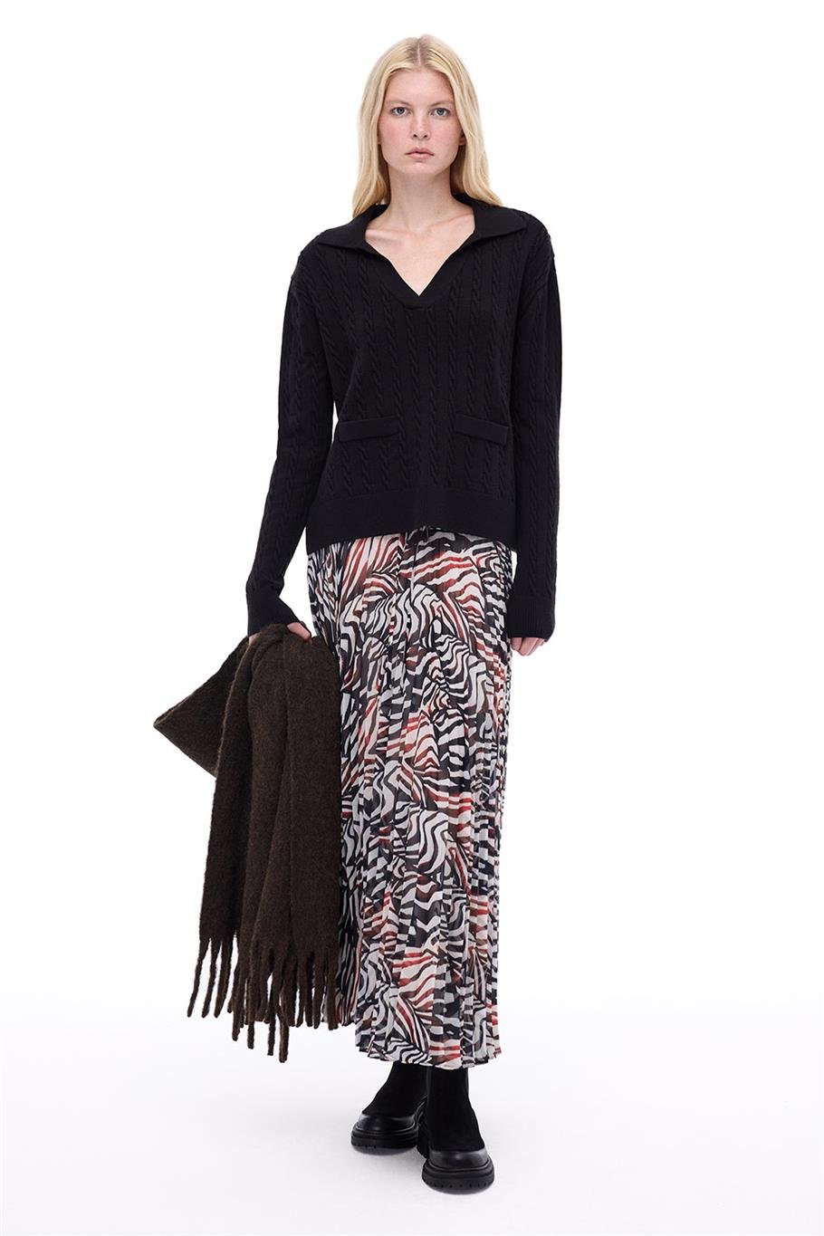 Triko Rahat Kalıp Standart Boy Düşük Kollu Kapüşonlu Siyah Kazak