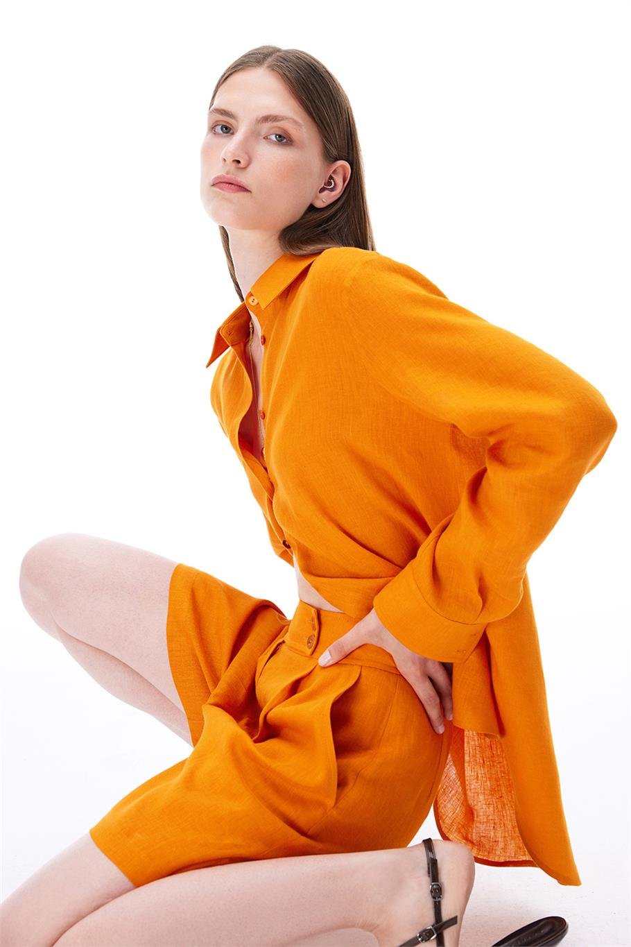 Turuncu Gömlek Yaka Düğmeli Uzun Kollu Keten Gömlek