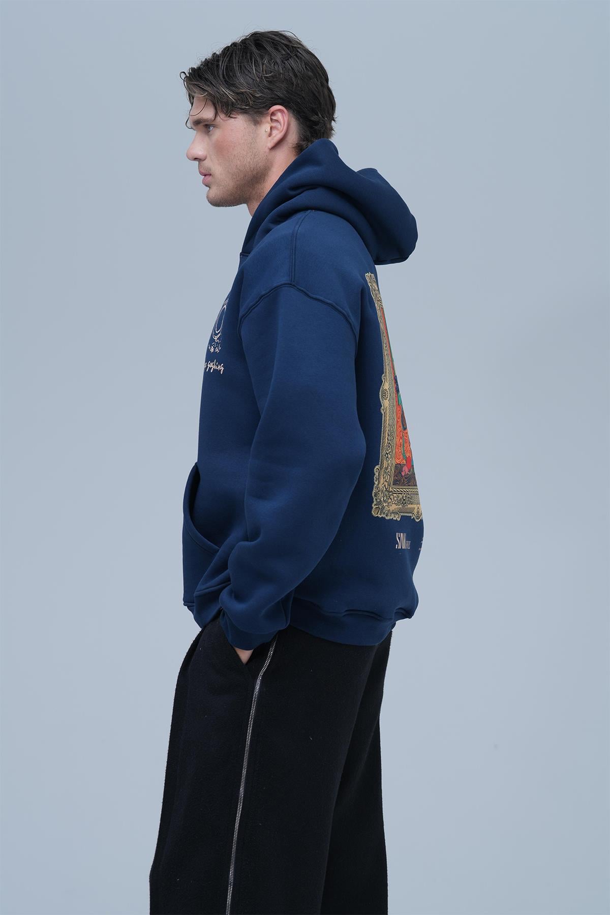 Beyond the Frame Oversize Sweatshirt Erkek İndigo